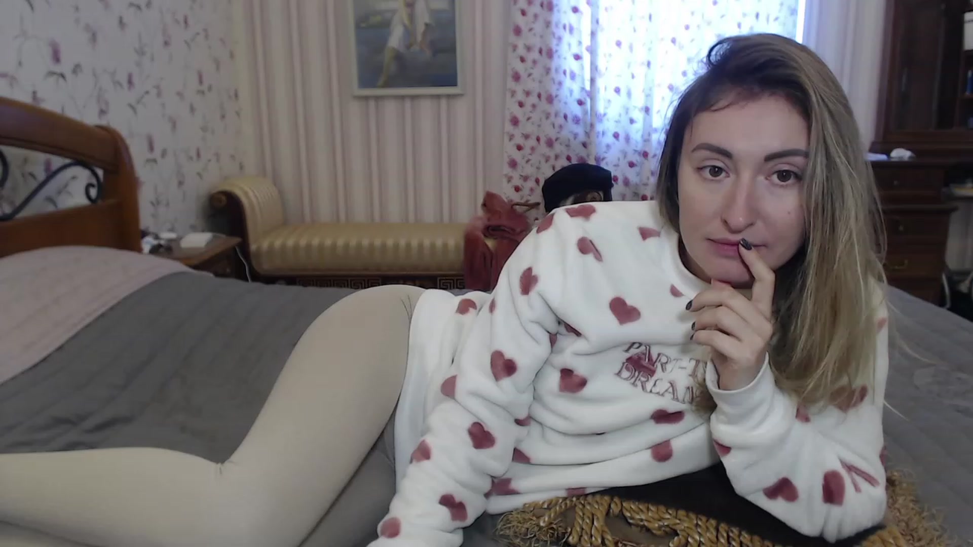 Gallery image thumbnail from Veronica_4u's myfreecams stream on, 12/06/2022, 12:09 image 9 of 20