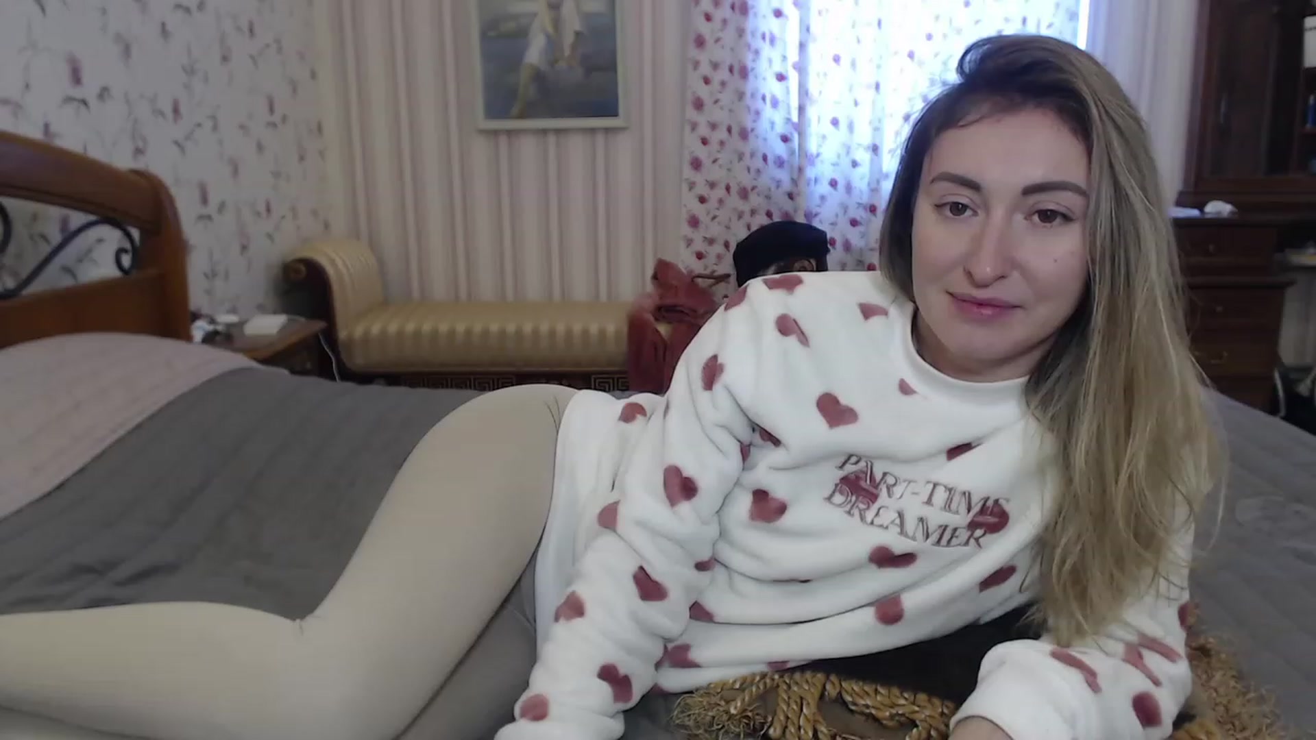 Gallery image thumbnail from Veronica_4u's myfreecams stream on, 12/06/2022, 12:09 image 8 of 20