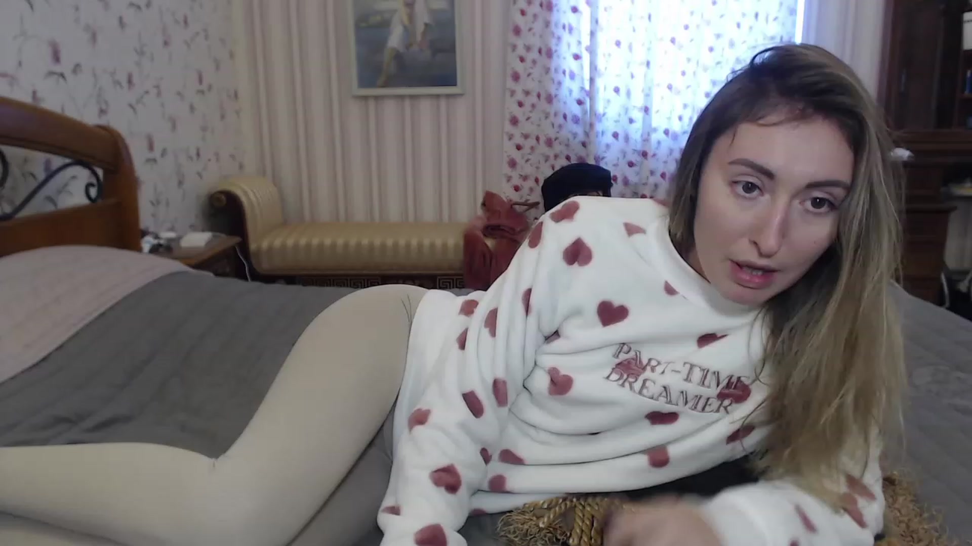 Gallery image thumbnail from Veronica_4u's myfreecams stream on, 12/06/2022, 12:09 image 16 of 20