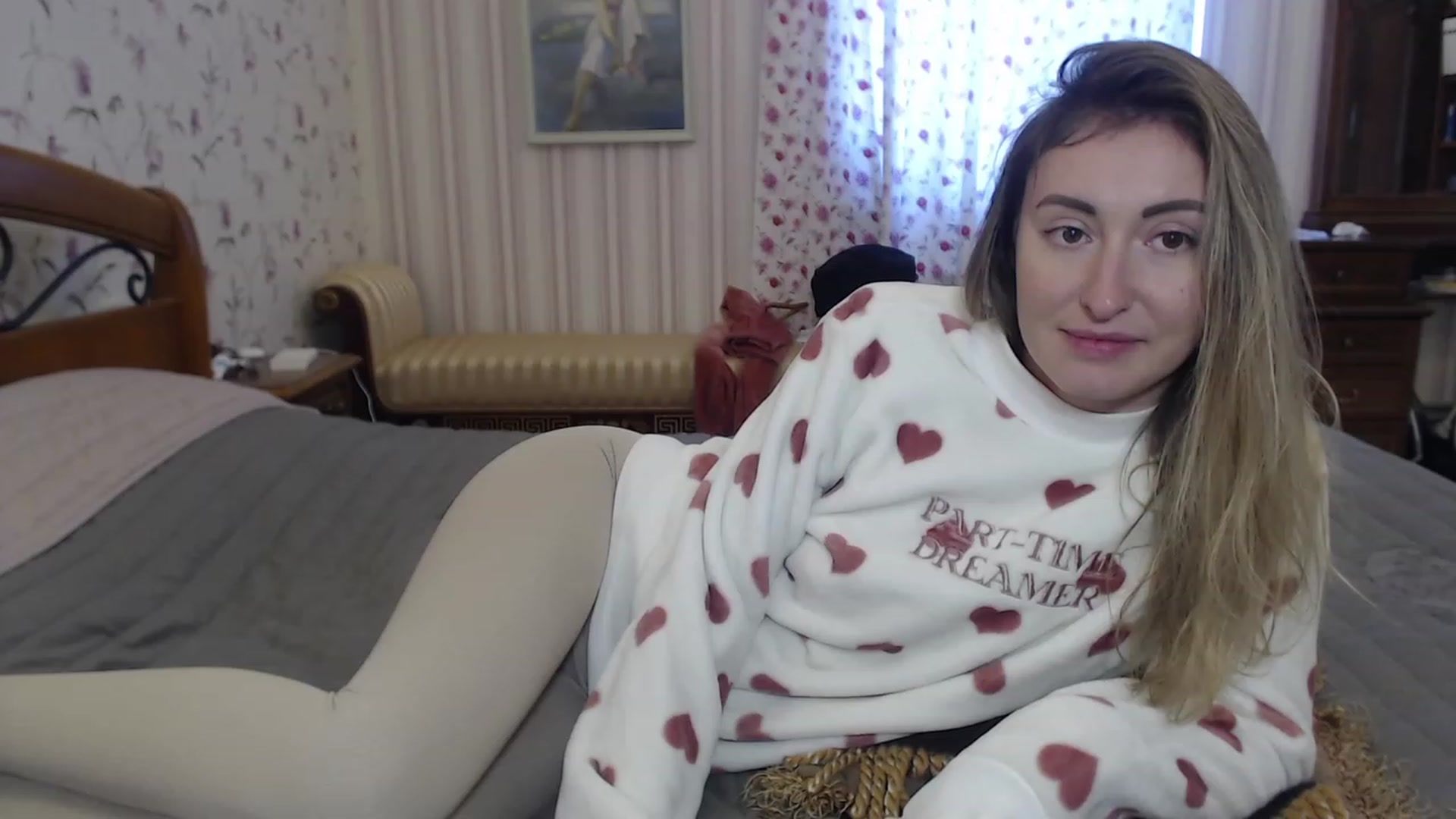 Gallery image thumbnail from Veronica_4u's myfreecams stream on, 12/06/2022, 12:09 image 10 of 20