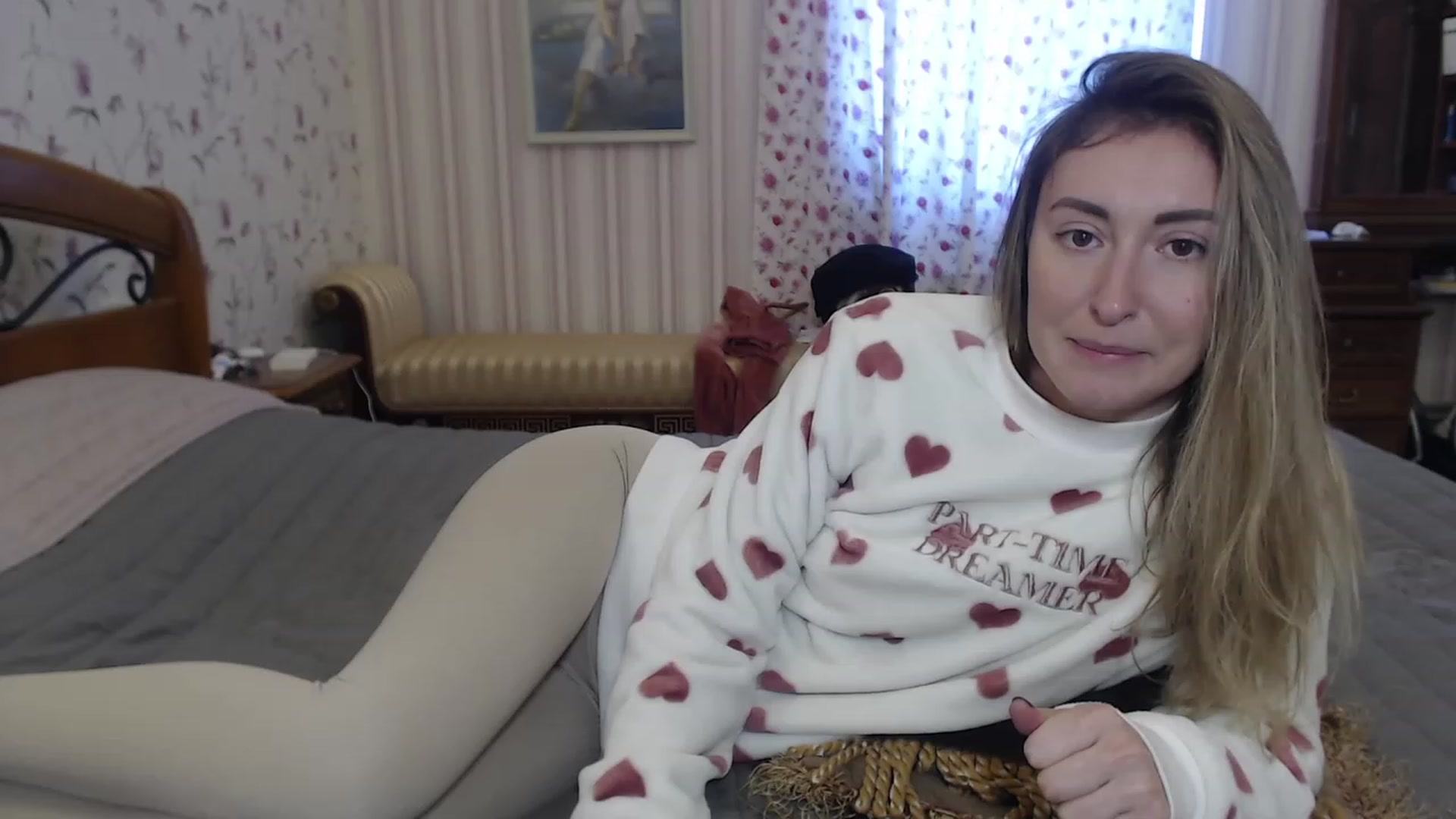 Gallery image thumbnail from Veronica_4u's myfreecams stream on, 12/06/2022, 12:09 image 18 of 20