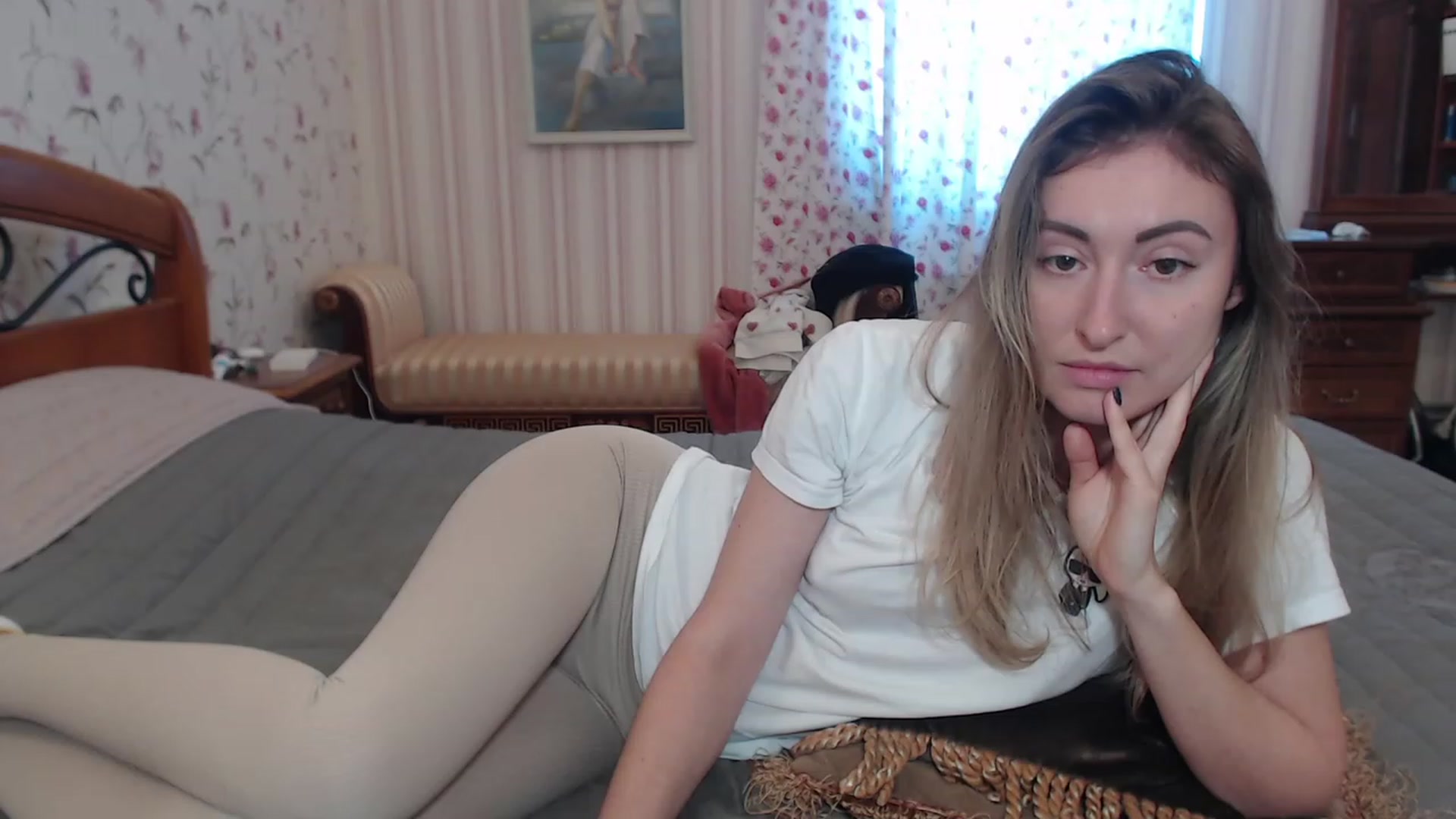 Gallery image thumbnail from Veronica_4u's myfreecams stream on, 12/06/2022, 12:09 image 2 of 20