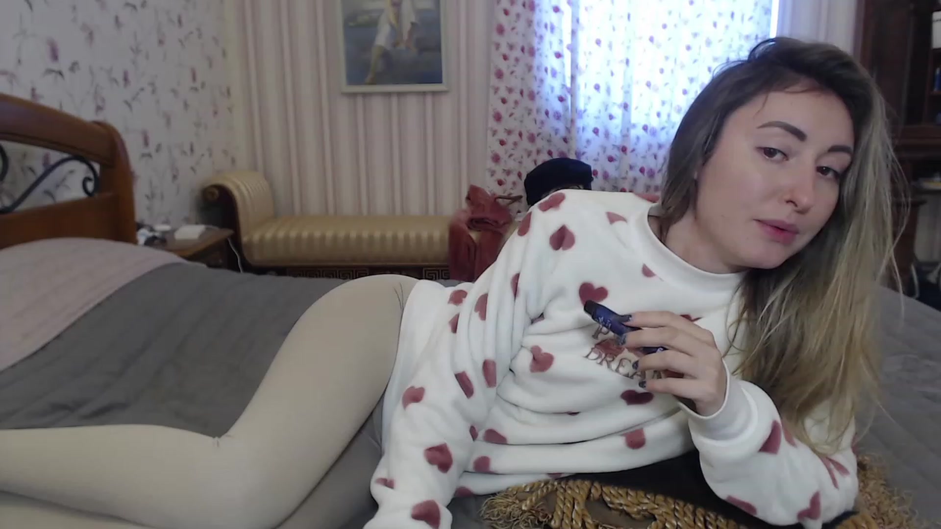 Gallery image thumbnail from Veronica_4u's myfreecams stream on, 12/06/2022, 12:09 image 15 of 20