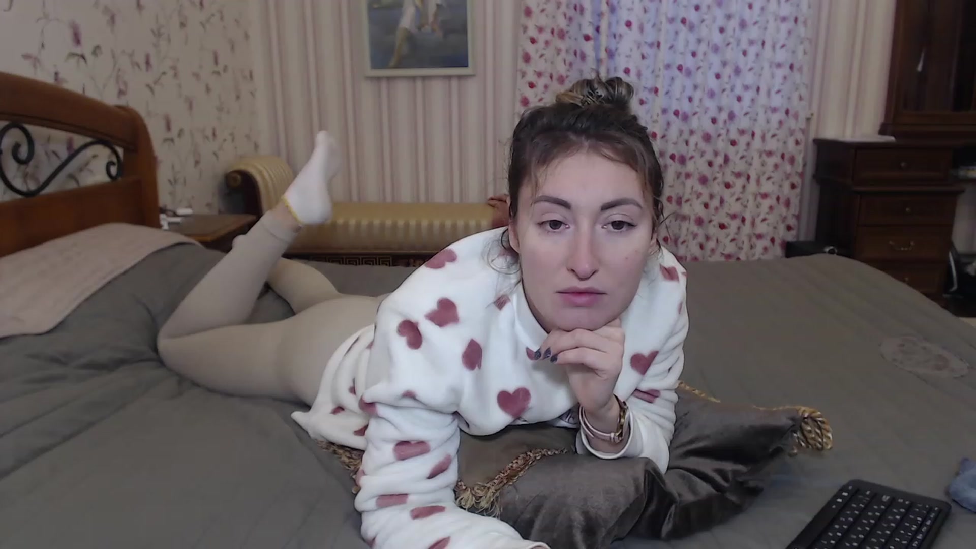 Gallery image thumbnail from Veronica_4u's myfreecams stream on, 12/07/2022, 14:00 image 4 of 20