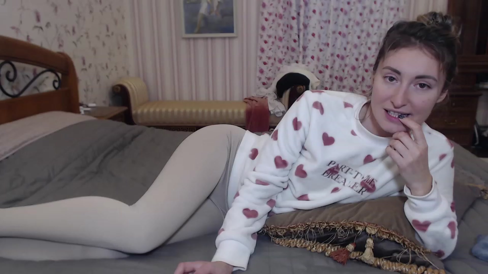 Gallery image thumbnail from Veronica_4u's myfreecams stream on, 12/07/2022, 14:00 image 18 of 20