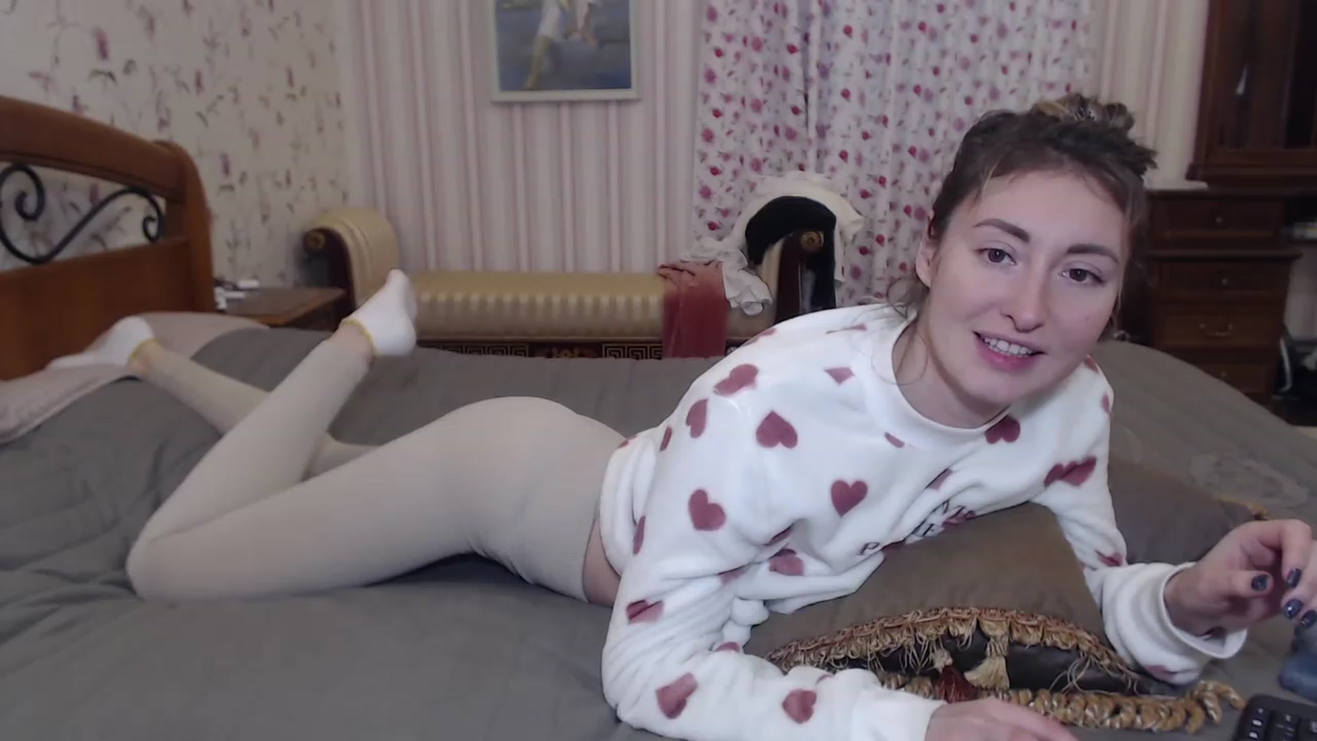 Gallery image thumbnail from Veronica_4u's myfreecams stream on, 12/07/2022, 14:00 image 20 of 20