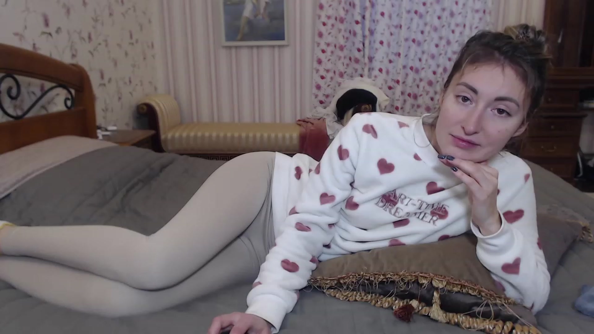 Gallery image thumbnail from Veronica_4u's myfreecams stream on, 12/07/2022, 14:00 image 12 of 20