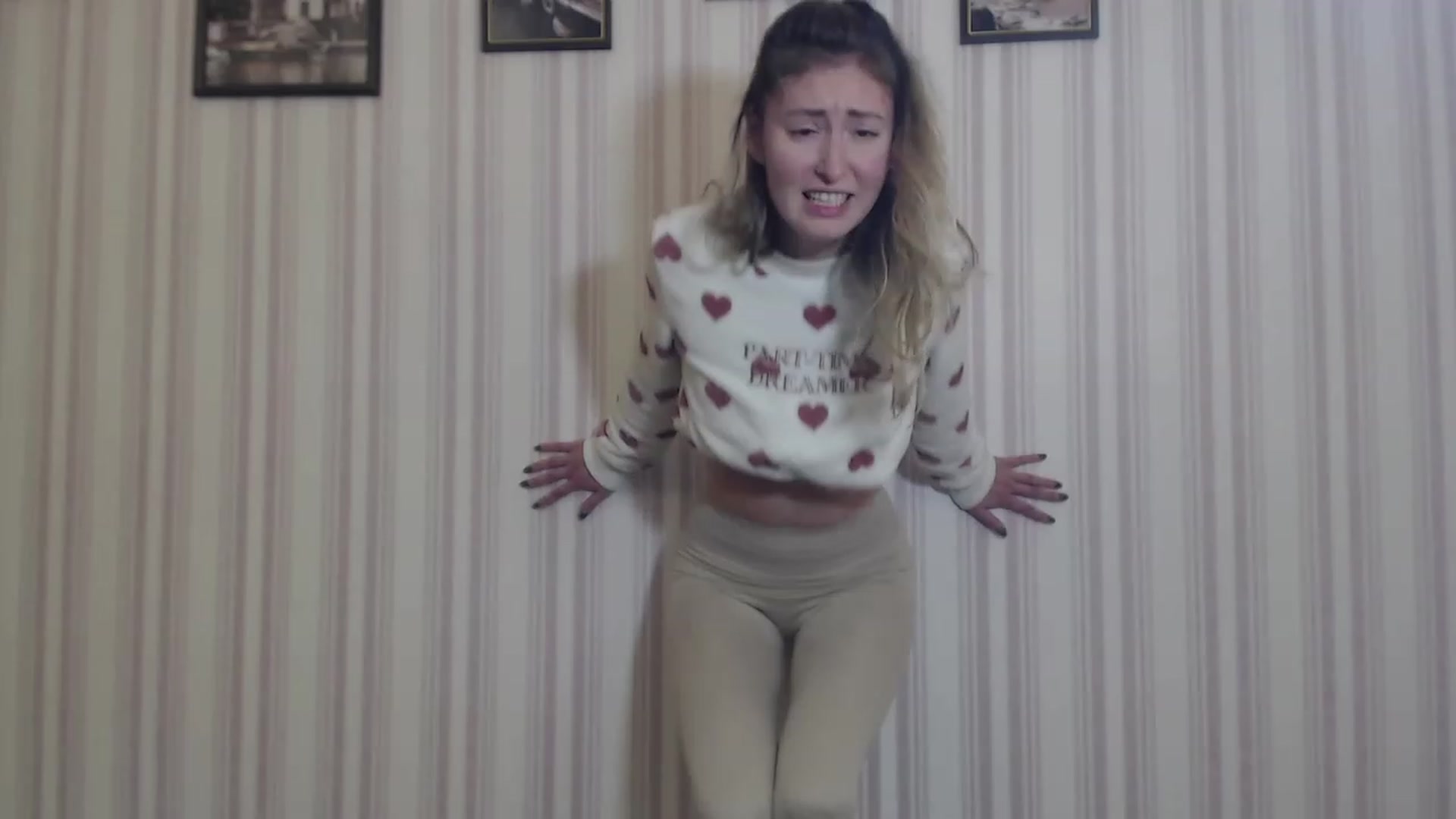 Gallery image thumbnail from Veronica_4u's myfreecams stream on, 12/07/2022, 15:29 image 8 of 20