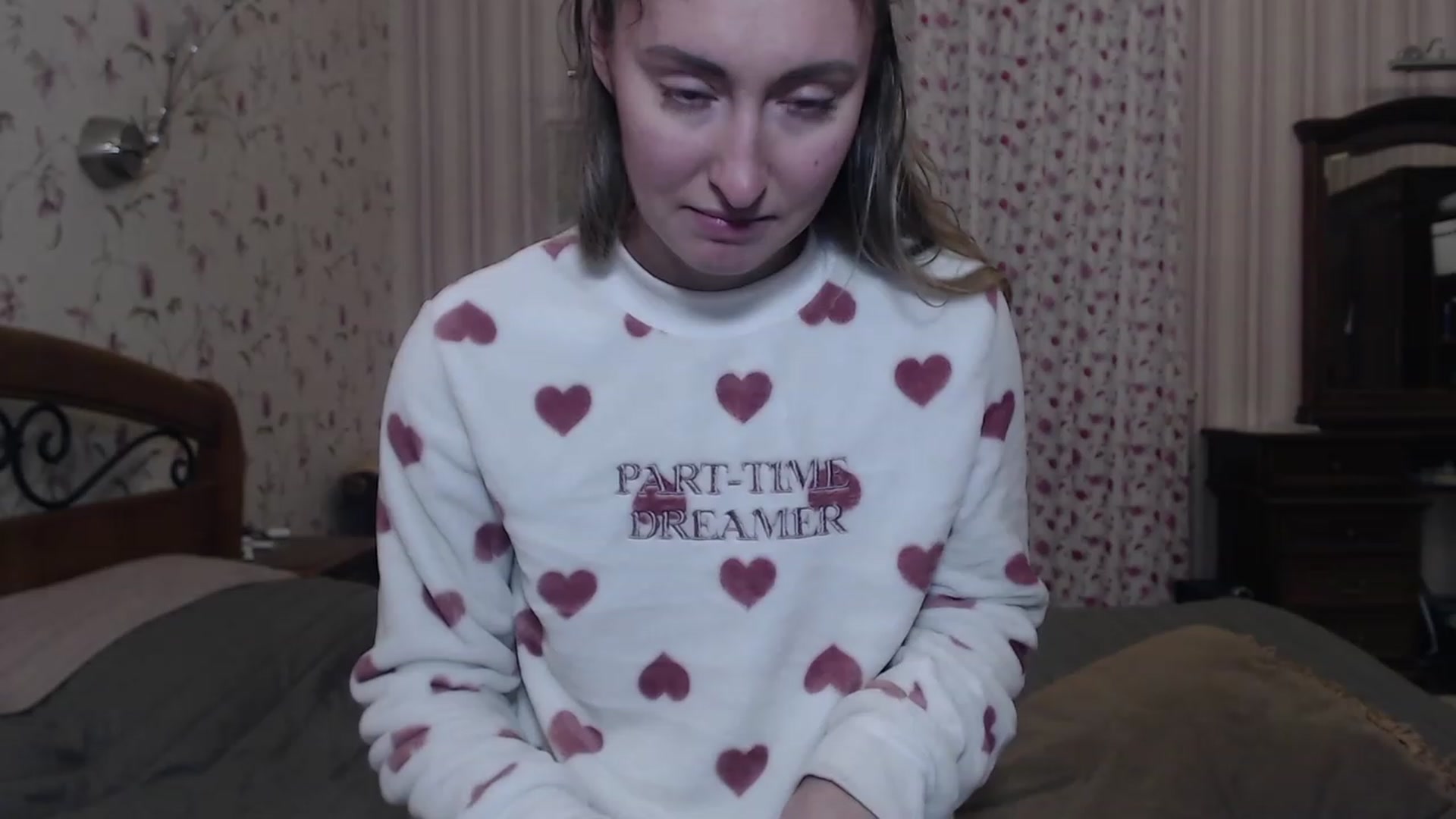 Gallery image thumbnail from Veronica_4u's myfreecams stream on, 12/07/2022, 15:29 image 2 of 20