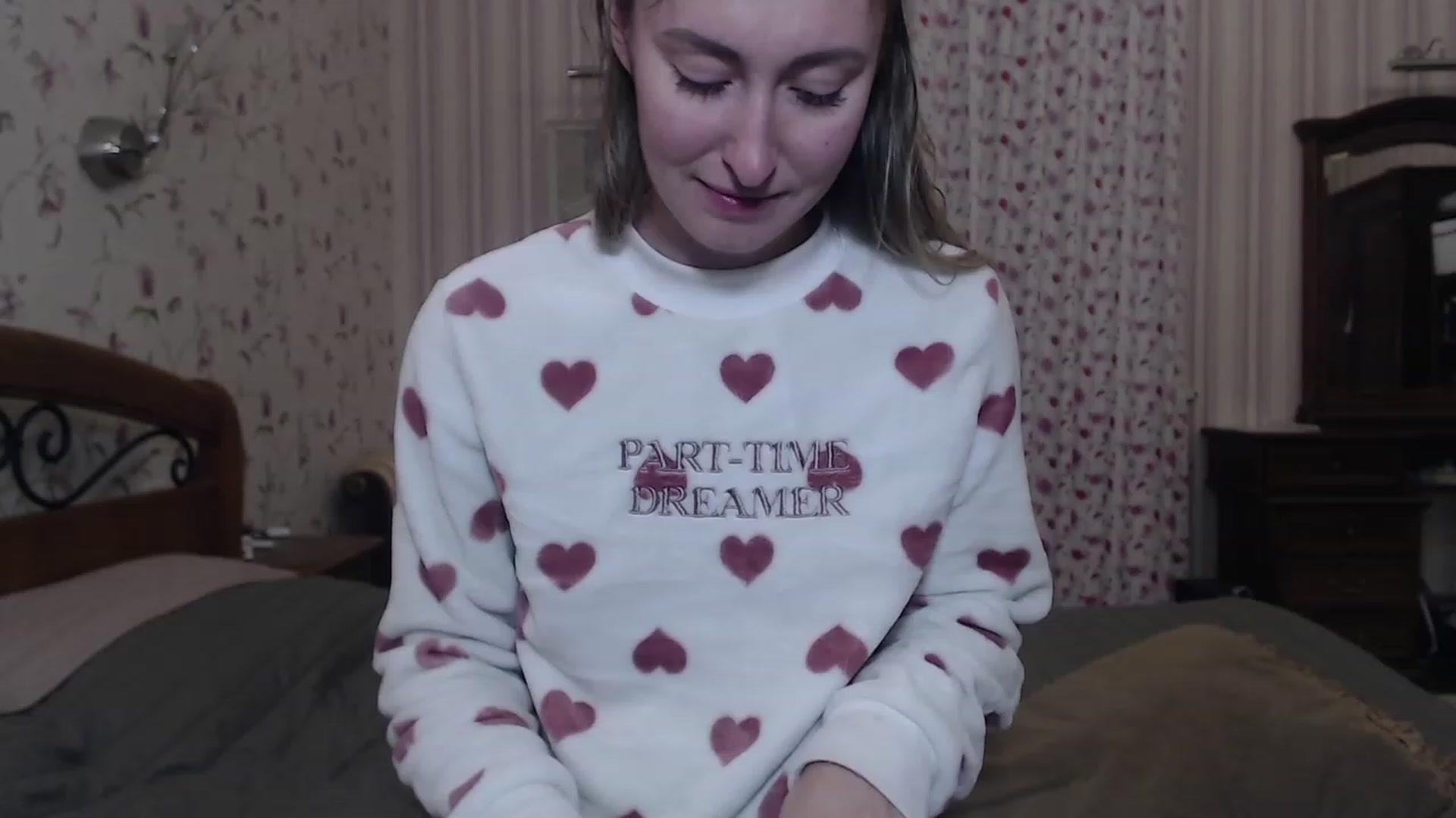 Gallery image thumbnail from Veronica_4u's myfreecams stream on, 12/07/2022, 15:29 image 1 of 20