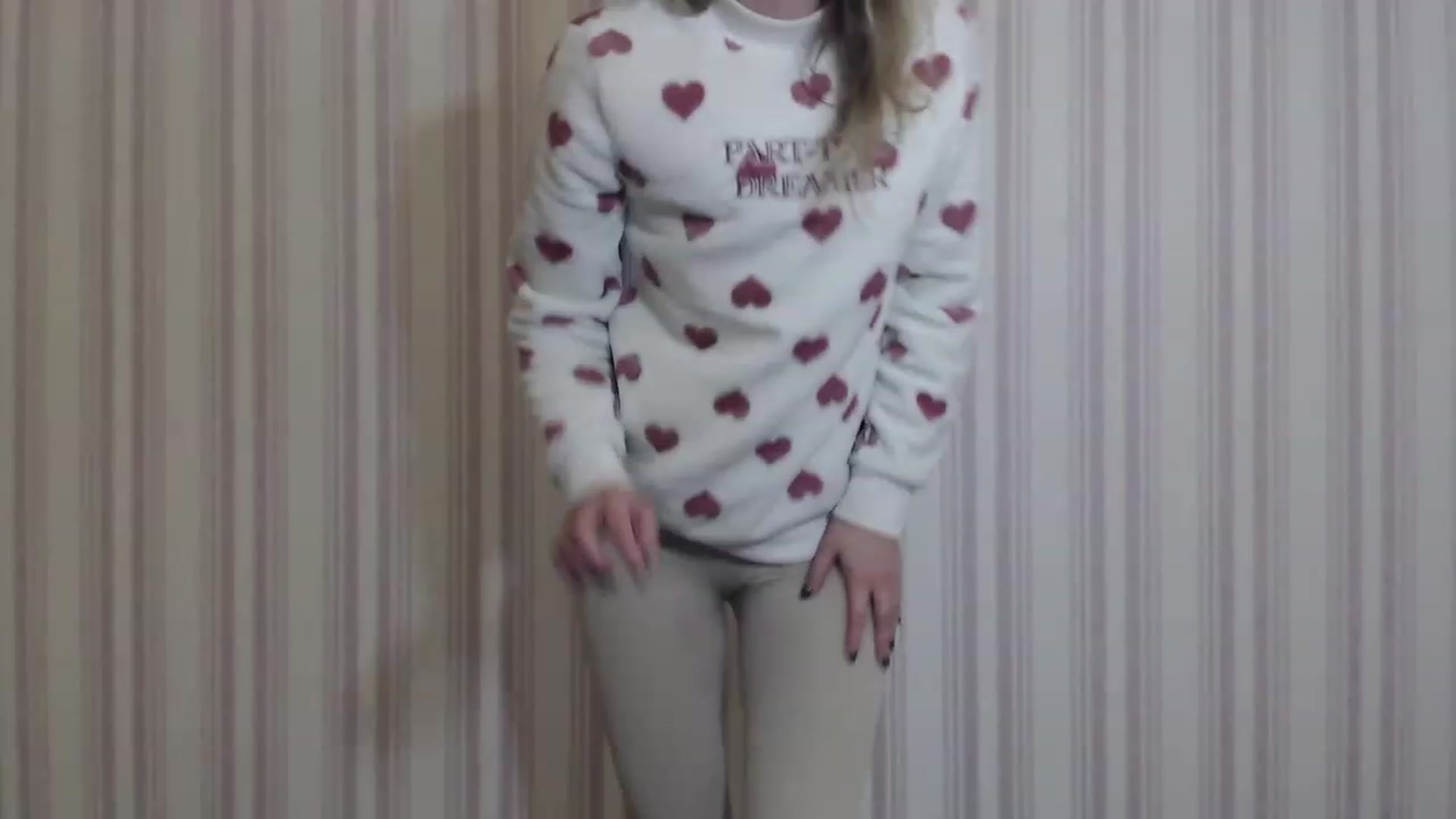 Gallery image thumbnail from Veronica_4u's myfreecams stream on, 12/07/2022, 15:29 image 3 of 20