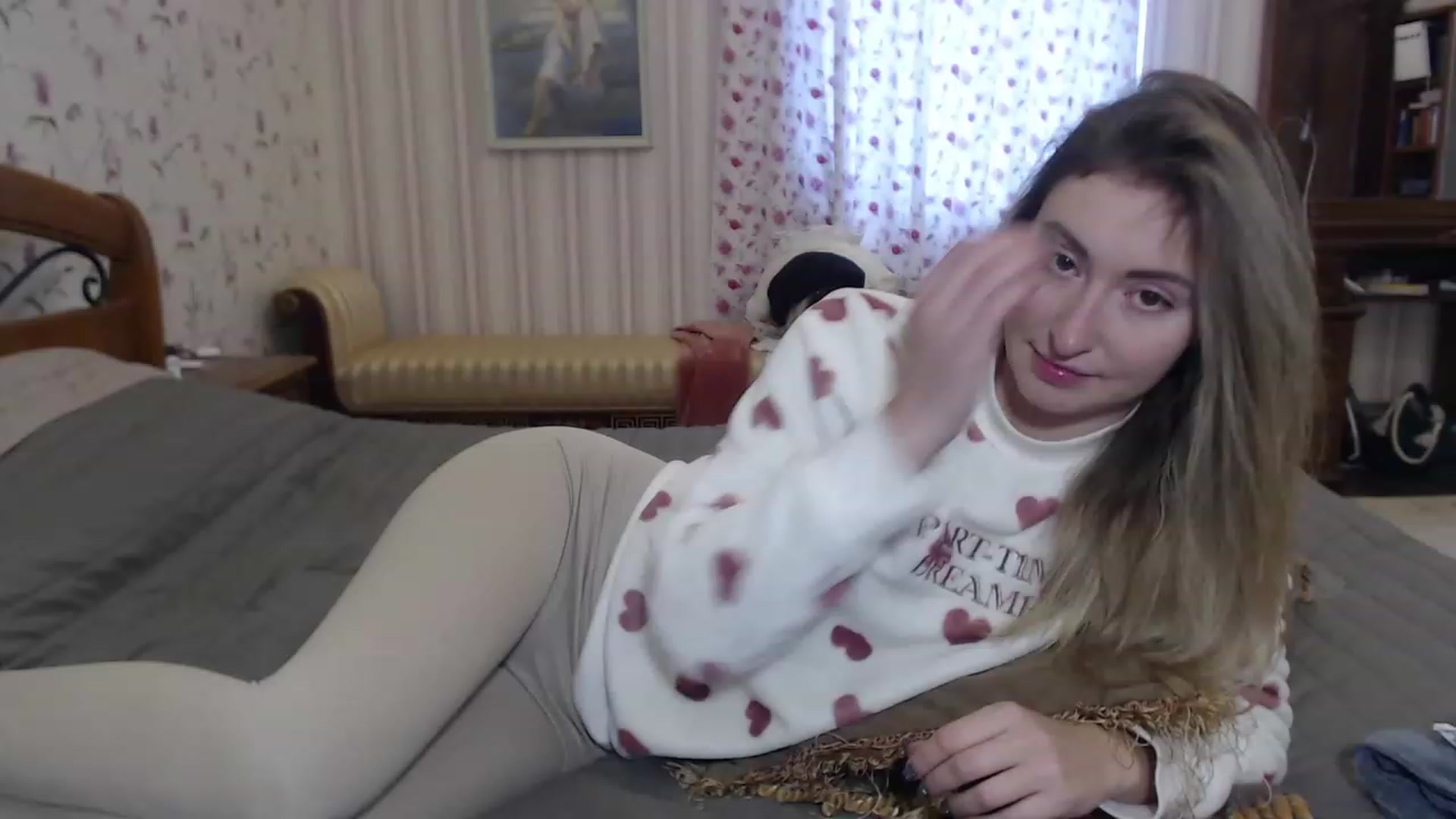 Gallery image thumbnail from Veronica_4u's myfreecams stream on, 12/08/2022, 08:44 image 1 of 20