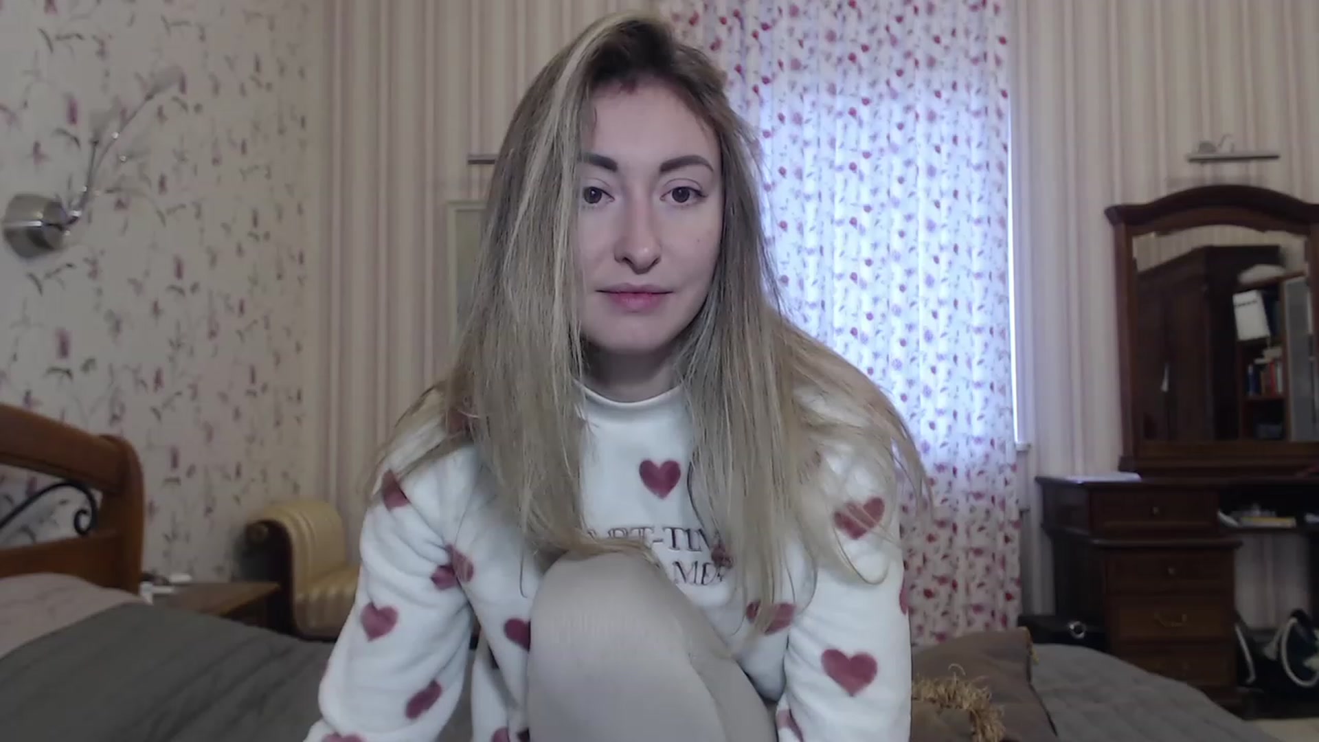 Gallery image thumbnail from Veronica_4u's myfreecams stream on, 12/08/2022, 08:44 image 17 of 20