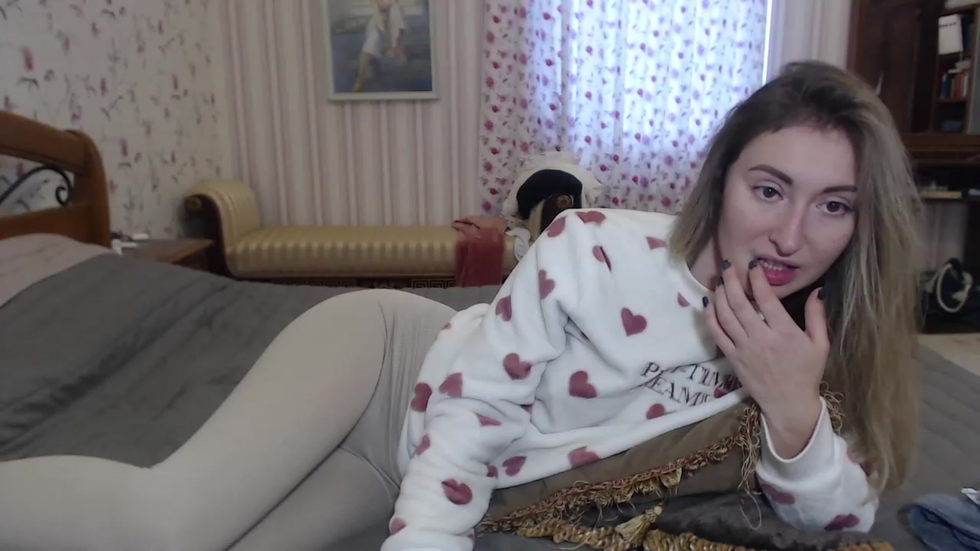 Gallery image thumbnail from Veronica_4u's myfreecams stream on, 12/08/2022, 08:44 image 10 of 20