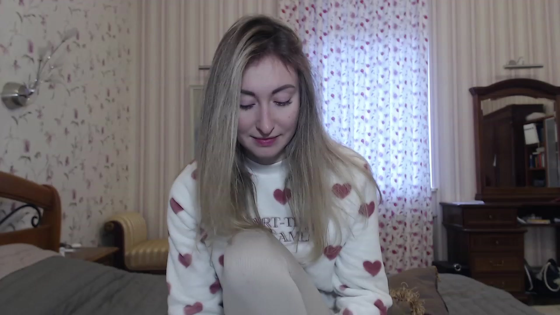 Gallery image thumbnail from Veronica_4u's myfreecams stream on, 12/08/2022, 08:44 image 18 of 20