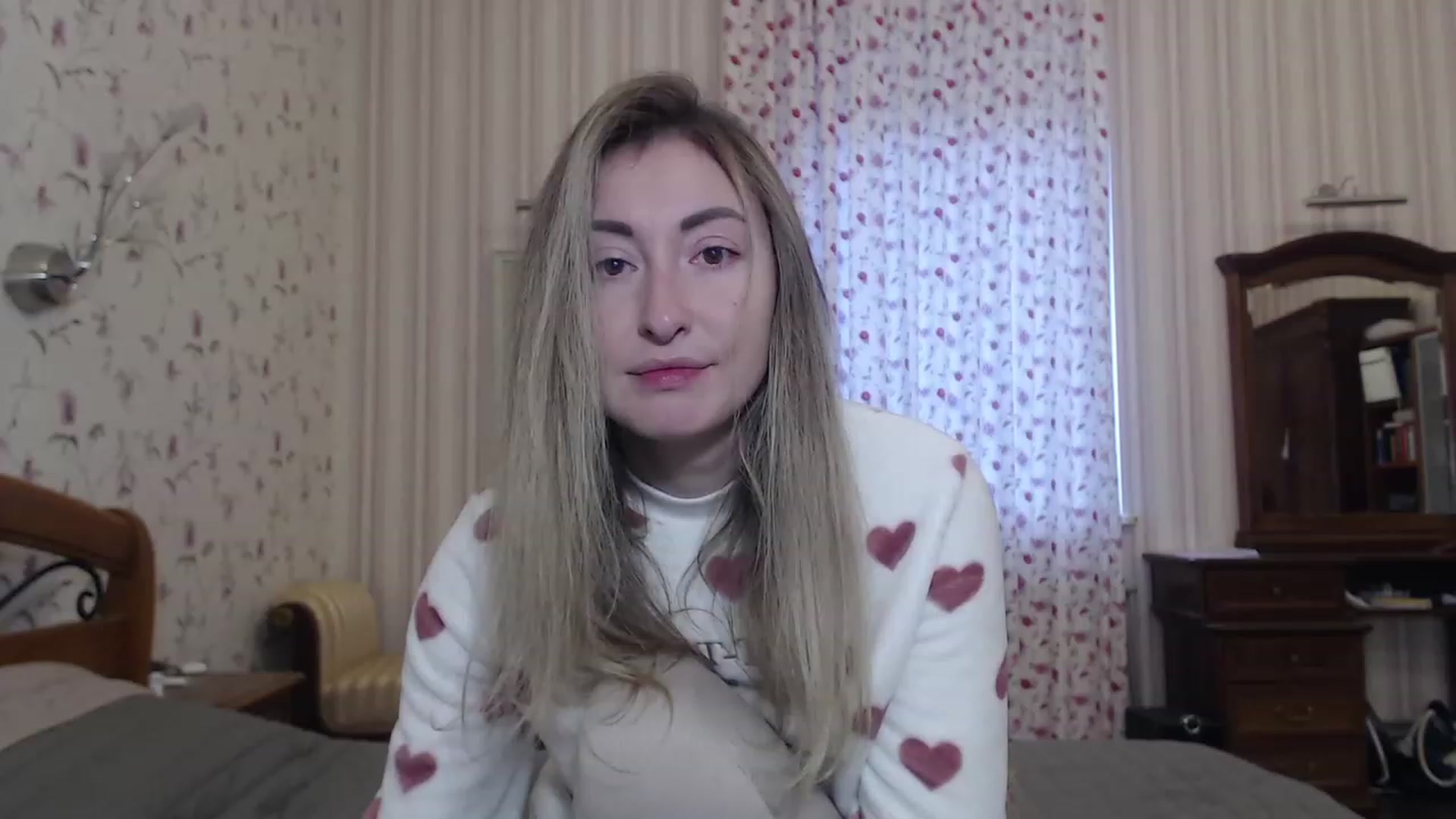 Gallery image thumbnail from Veronica_4u's myfreecams stream on, 12/08/2022, 09:06 image 18 of 20