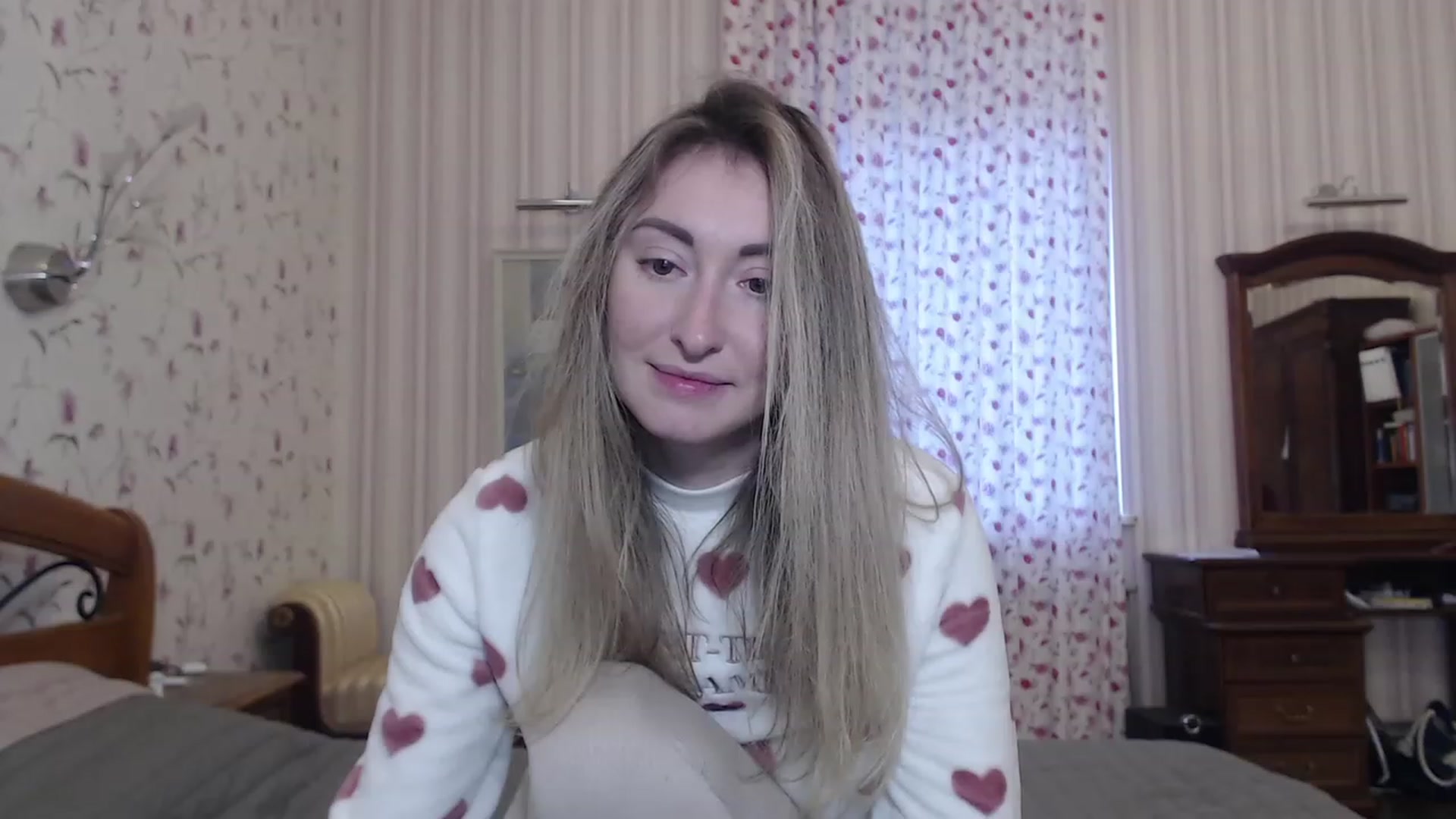 Gallery image thumbnail from Veronica_4u's myfreecams stream on, 12/08/2022, 09:06 image 9 of 20