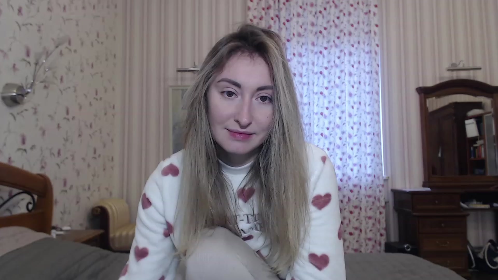 Gallery image thumbnail from Veronica_4u's myfreecams stream on, 12/08/2022, 09:06 image 7 of 20