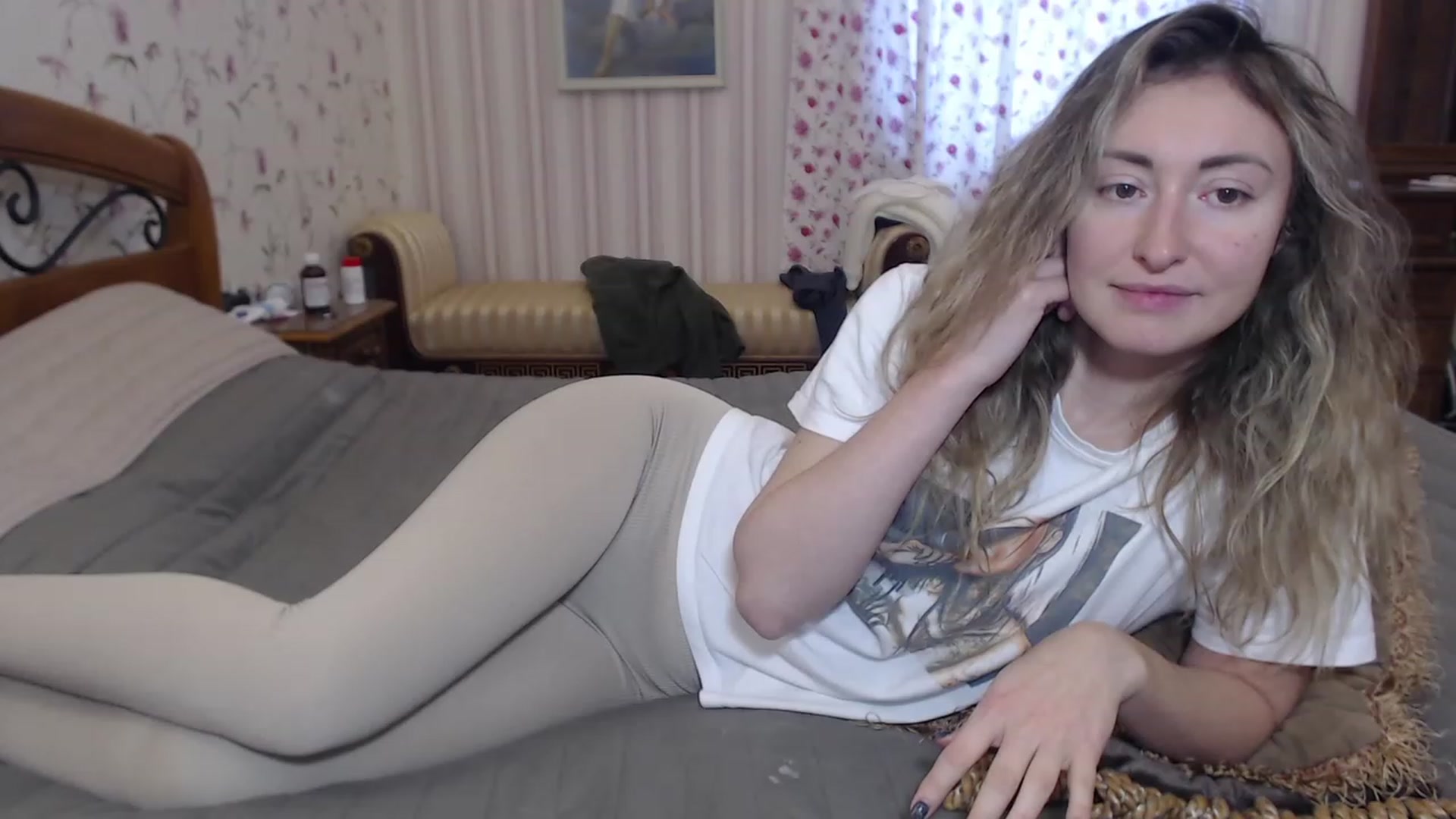 Gallery image thumbnail from Veronica_4u's myfreecams stream on, 12/12/2022, 08:32 image 5 of 20