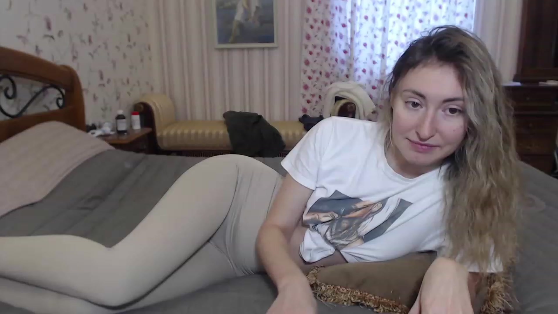 Gallery image thumbnail from Veronica_4u's myfreecams stream on, 12/12/2022, 08:32 image 13 of 20