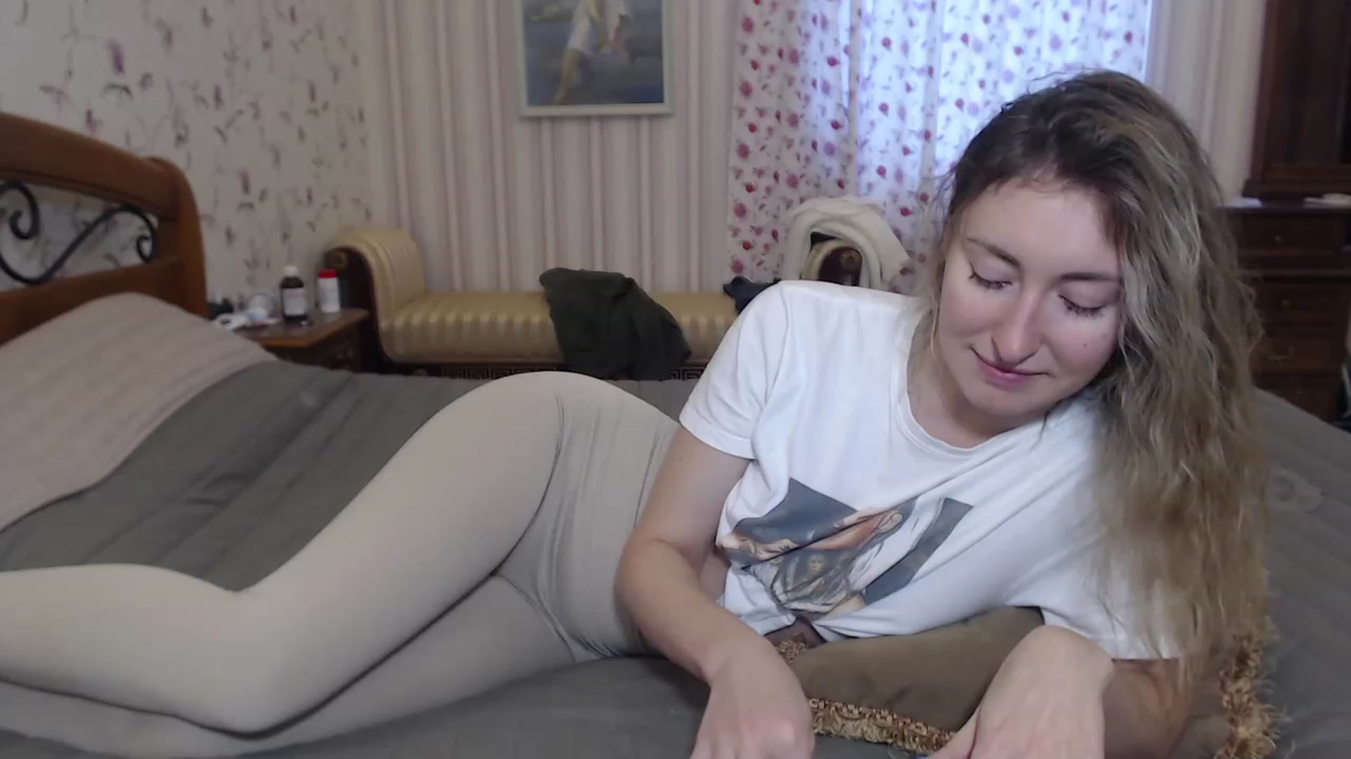 Gallery image thumbnail from Veronica_4u's myfreecams stream on, 12/12/2022, 08:32 image 14 of 20