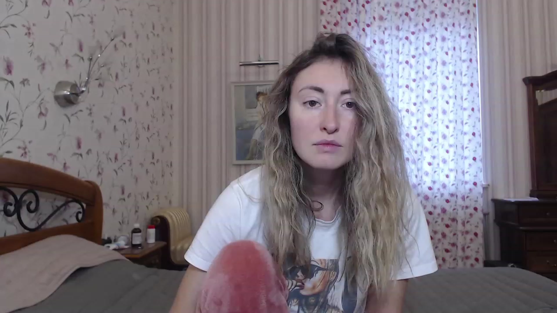Gallery image thumbnail from Veronica_4u's myfreecams stream on, 12/12/2022, 08:32 image 1 of 20