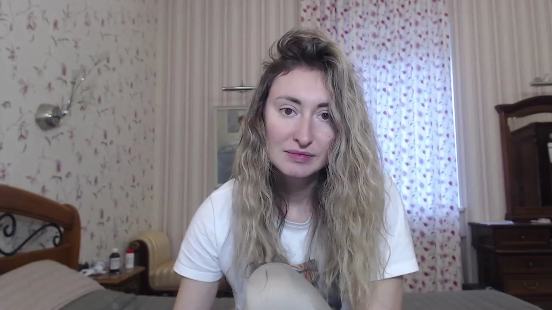 Gallery image thumbnail from Veronica_4u's myfreecams stream on, 12/12/2022, 08:56 image 13 of 20