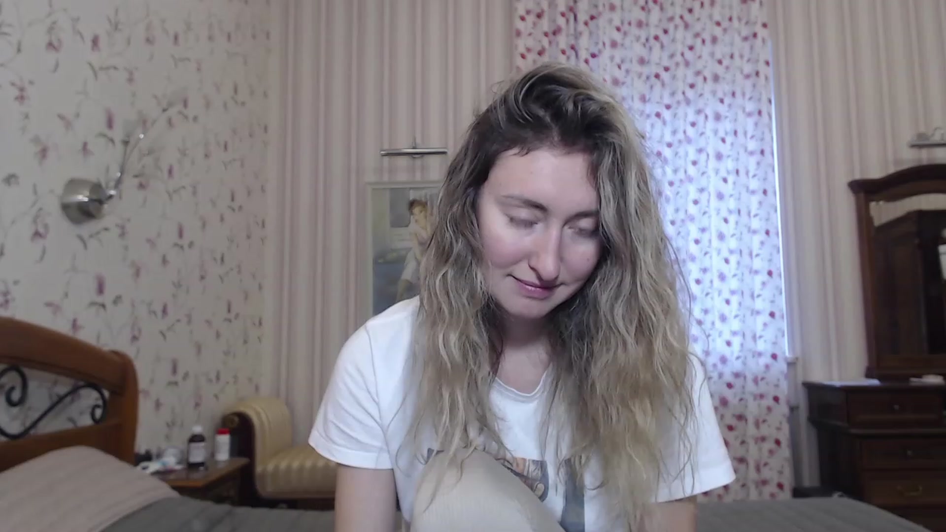 Gallery image thumbnail from Veronica_4u's myfreecams stream on, 12/12/2022, 08:56 image 9 of 20