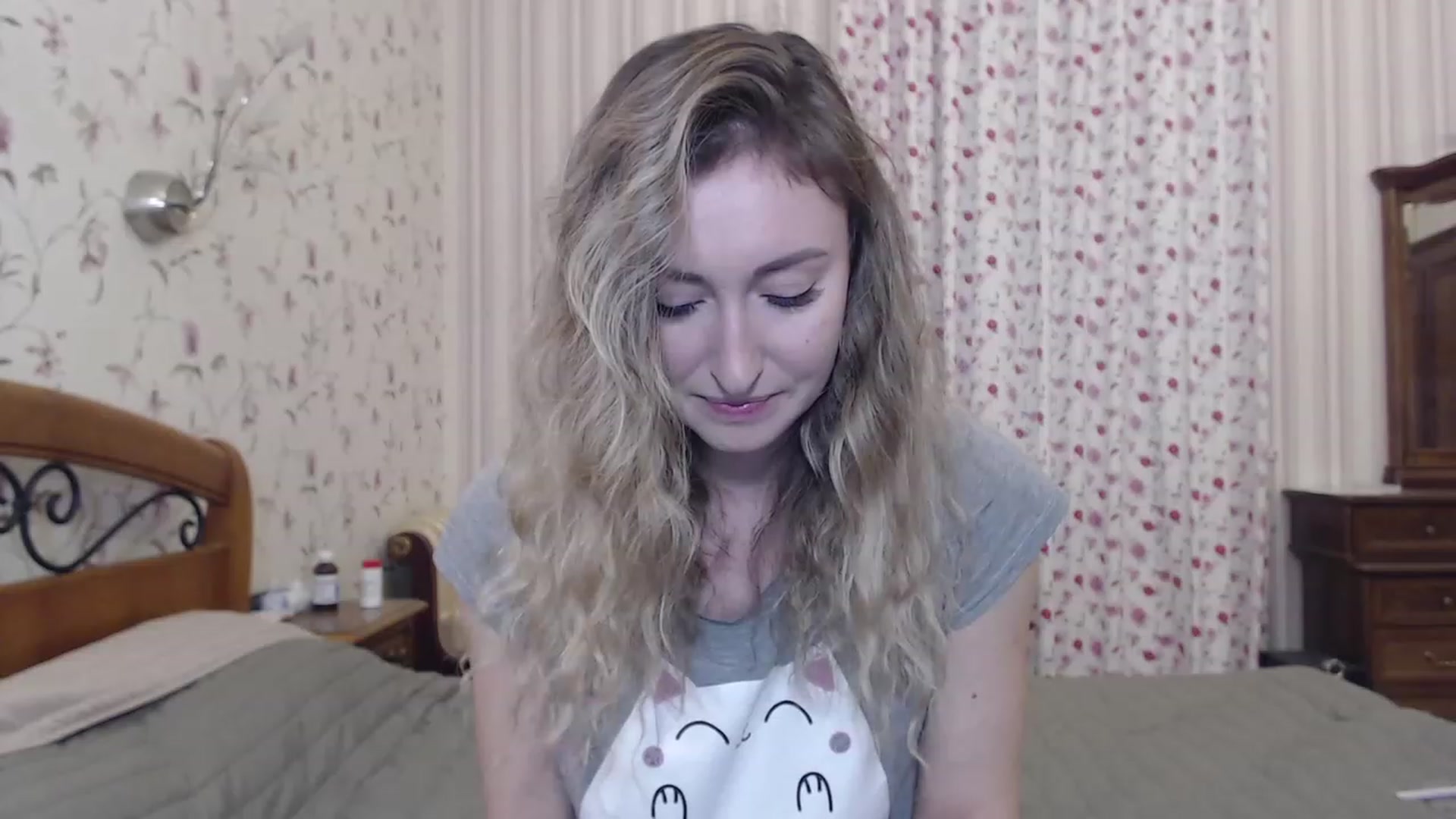 Gallery image thumbnail from Veronica_4u's myfreecams stream on, 12/18/2022, 14:55 image 10 of 20