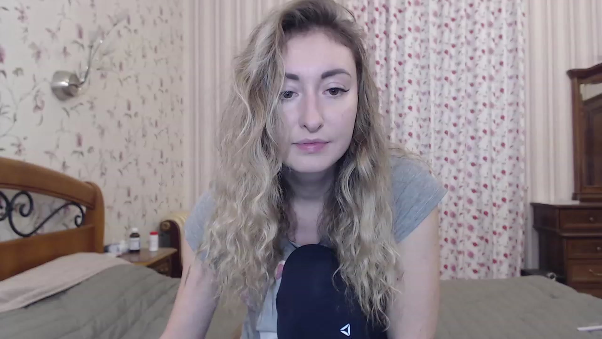 Gallery image thumbnail from Veronica_4u's myfreecams stream on, 12/18/2022, 14:55 image 1 of 20