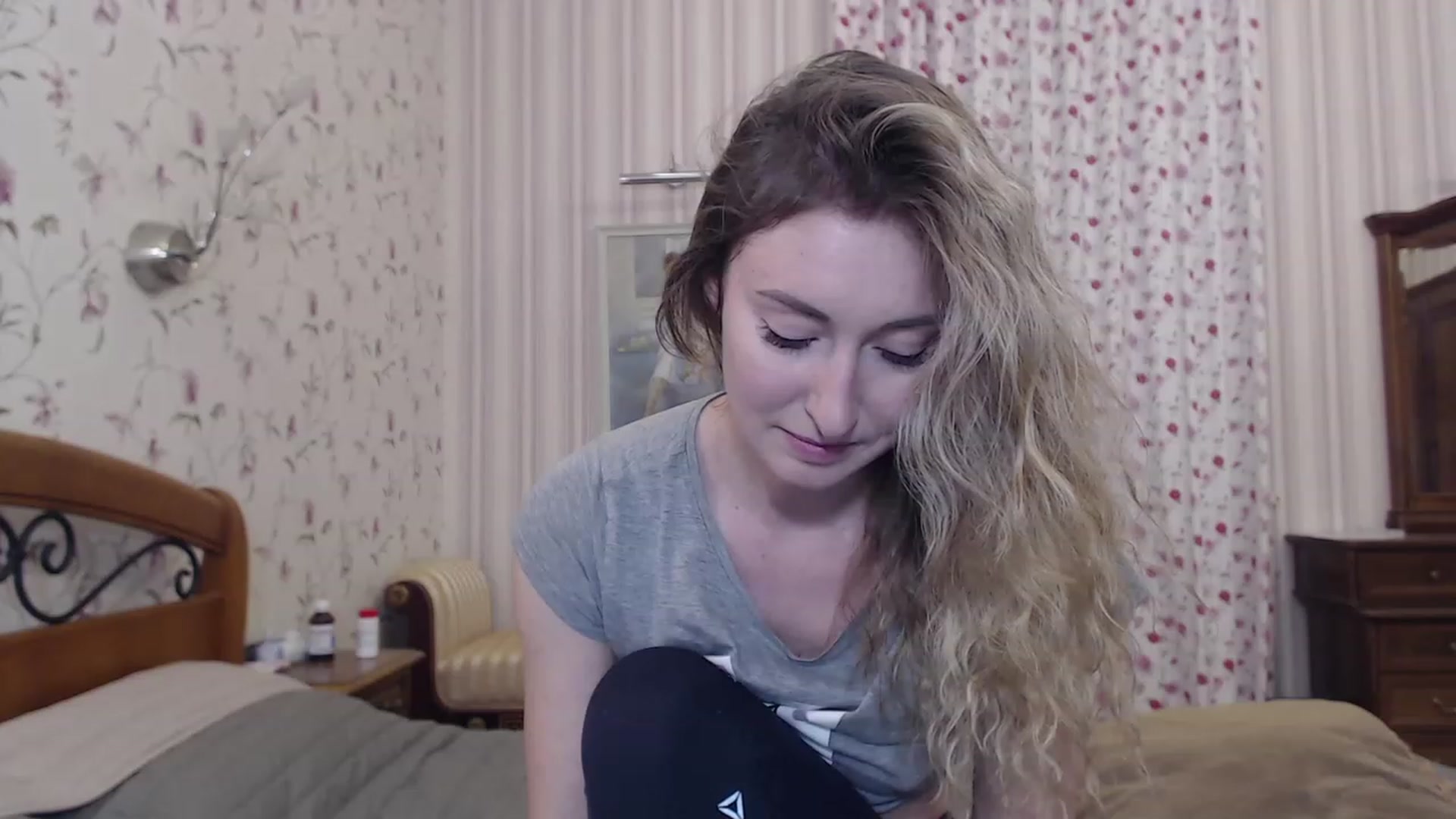 Gallery image thumbnail from Veronica_4u's myfreecams stream on, 12/18/2022, 16:28 image 20 of 20