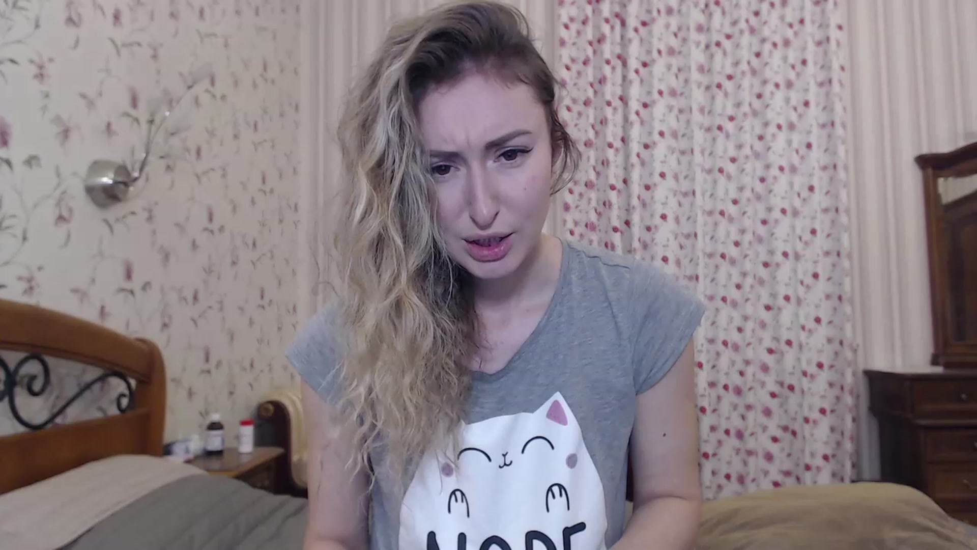 Gallery image thumbnail from Veronica_4u's myfreecams stream on, 12/18/2022, 16:28 image 14 of 20