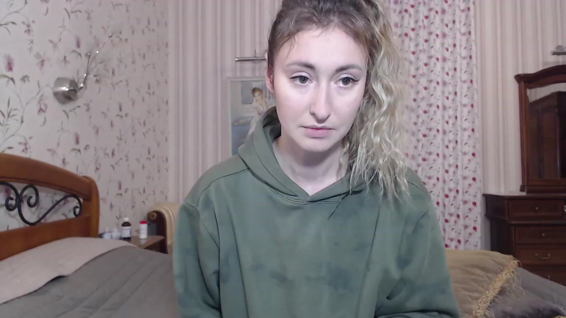 Gallery image thumbnail from Veronica_4u's myfreecams stream on, 12/19/2022, 15:34 image 2 of 20
