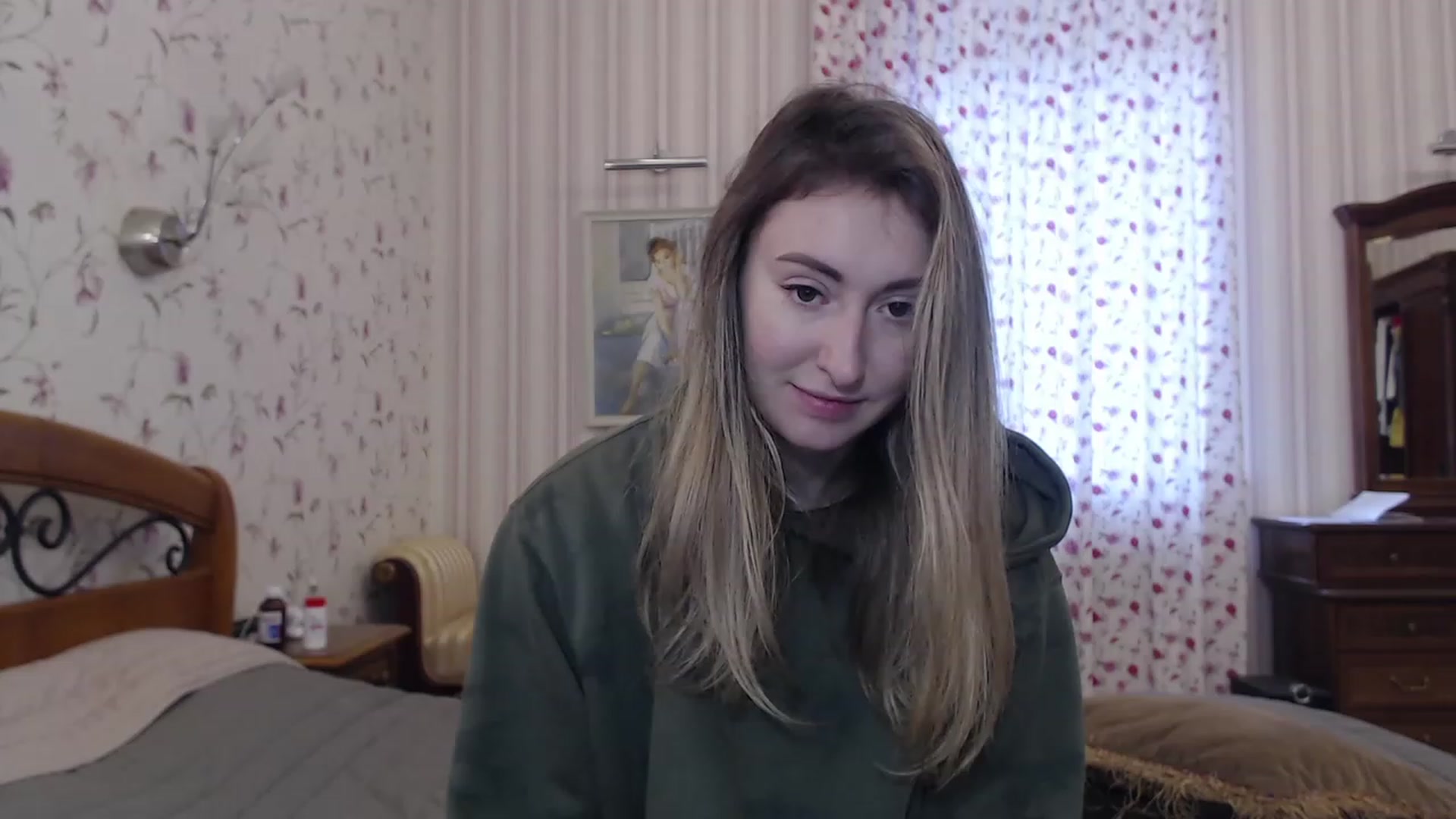 Gallery image thumbnail from Veronica_4u's myfreecams stream on, 12/23/2022, 08:20 image 6 of 20