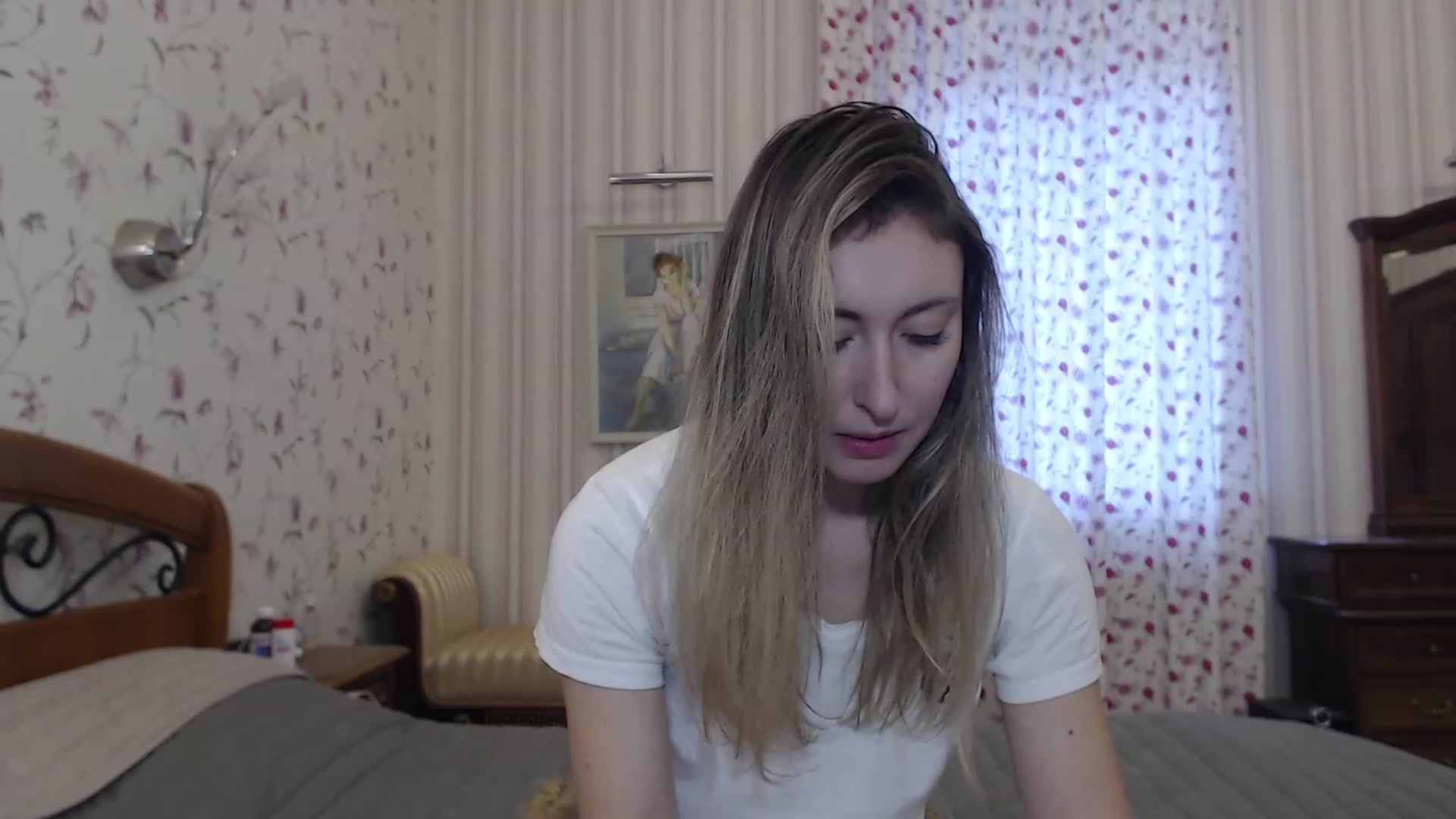 Gallery image thumbnail from Veronica_4u's myfreecams stream on, 12/24/2022, 08:28 image 6 of 20