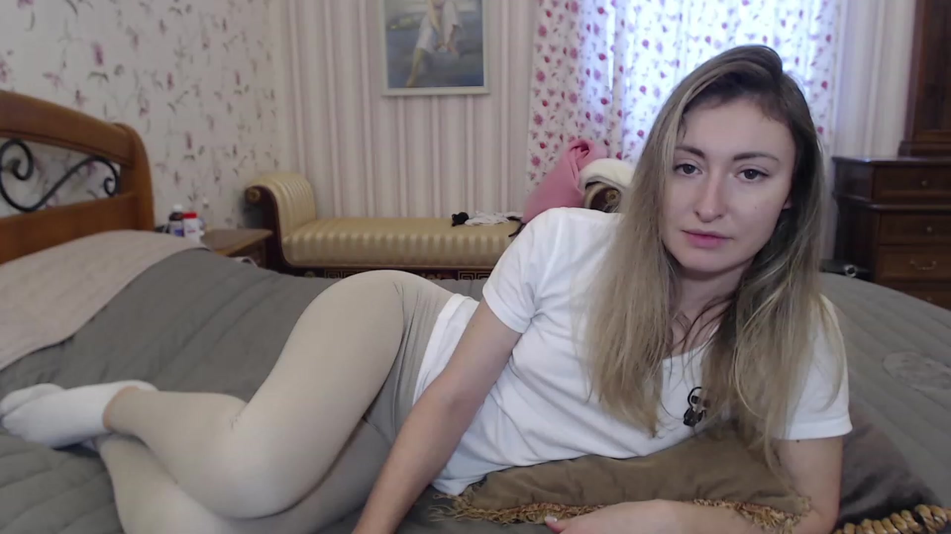 Gallery image thumbnail from Veronica_4u's myfreecams stream on, 12/24/2022, 08:28 image 8 of 20