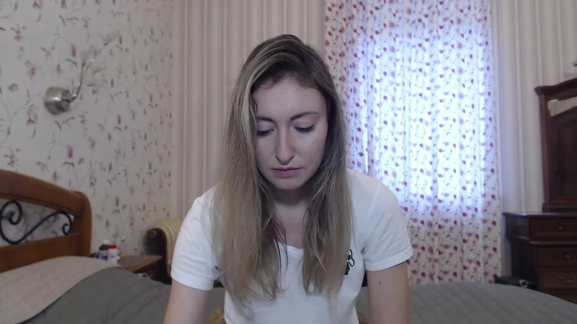 Gallery image thumbnail from Veronica_4u's myfreecams stream on, 12/24/2022, 08:28 image 4 of 20