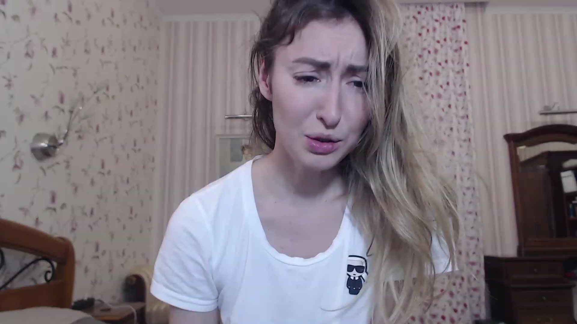 Gallery image thumbnail from Veronica_4u's myfreecams stream on, 12/26/2022, 17:07 image 16 of 20