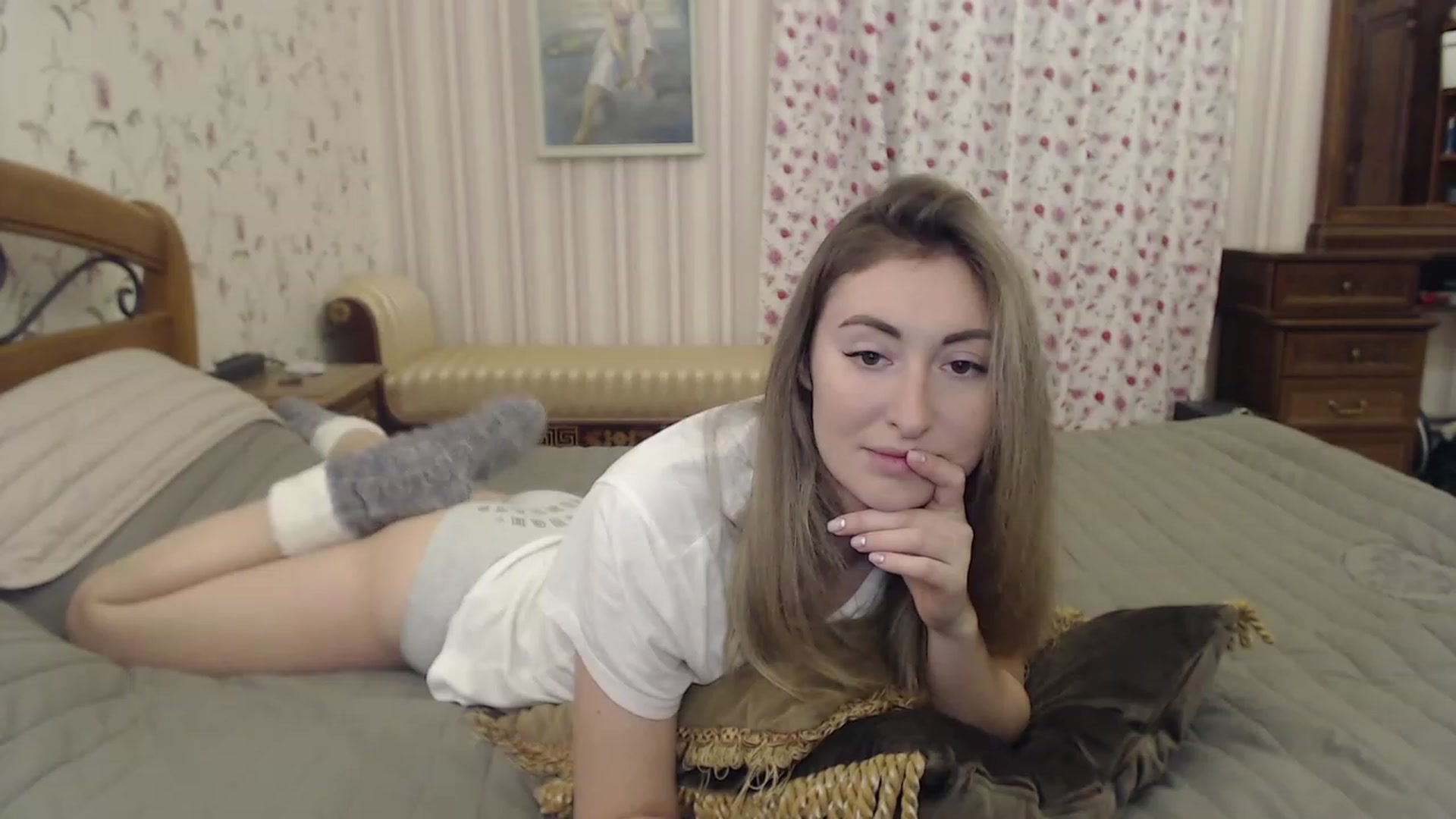 Gallery image thumbnail from Veronica_4u's myfreecams stream on, 12/27/2022, 17:35 image 16 of 20