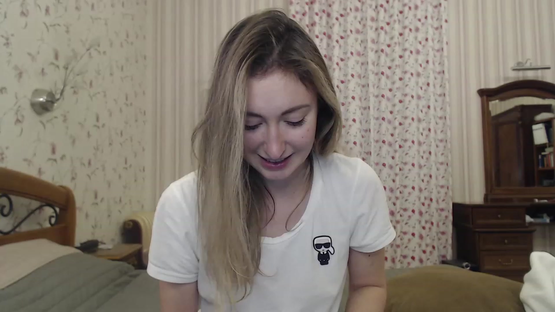 Gallery image thumbnail from Veronica_4u's myfreecams stream on, 12/28/2022, 16:18 image 4 of 20