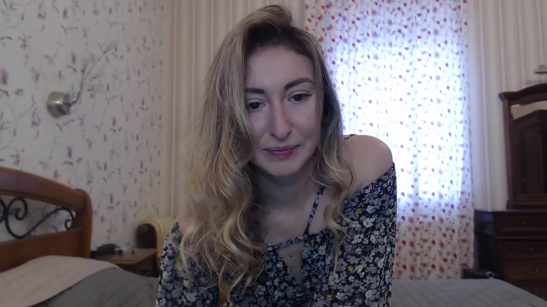 Gallery image thumbnail from Veronica_4u's myfreecams stream on, 12/31/2022, 07:53 image 20 of 20