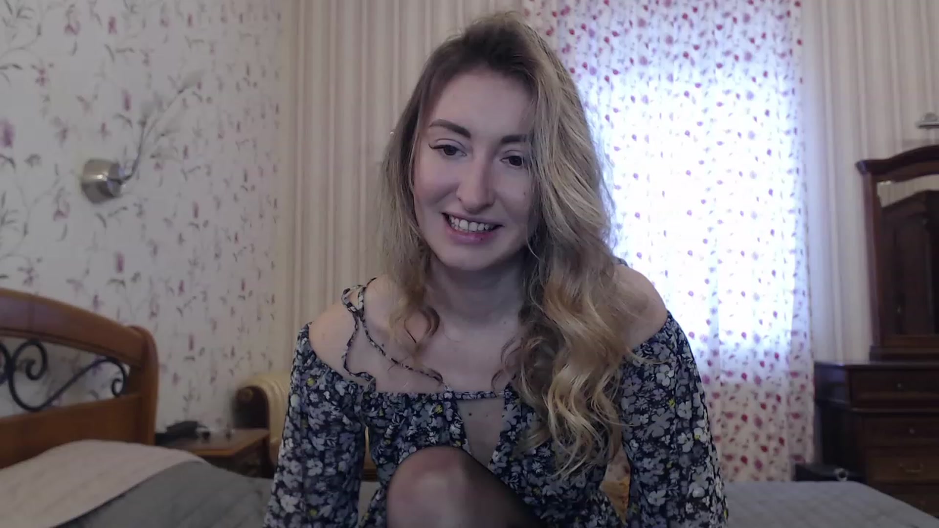 Gallery image thumbnail from Veronica_4u's myfreecams stream on, 12/31/2022, 07:53 image 13 of 20