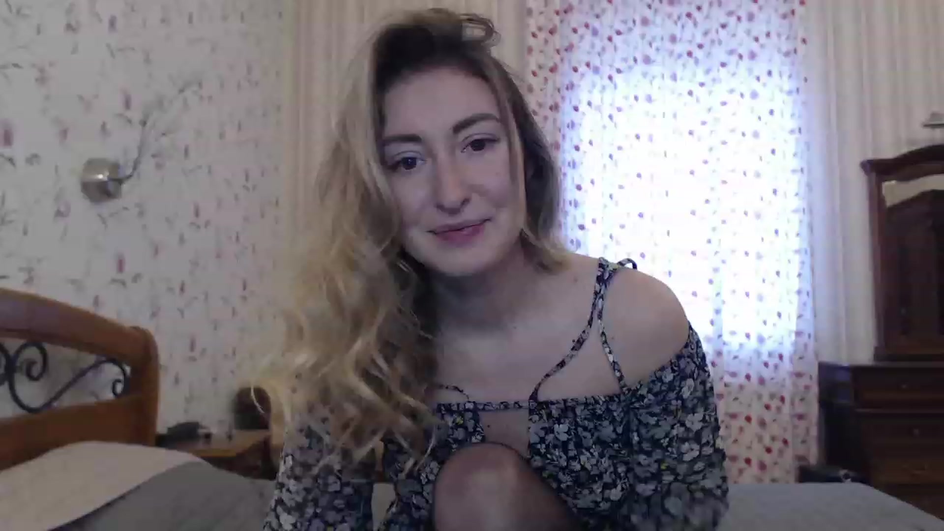 Gallery image thumbnail from Veronica_4u's myfreecams stream on, 12/31/2022, 07:53 image 18 of 20