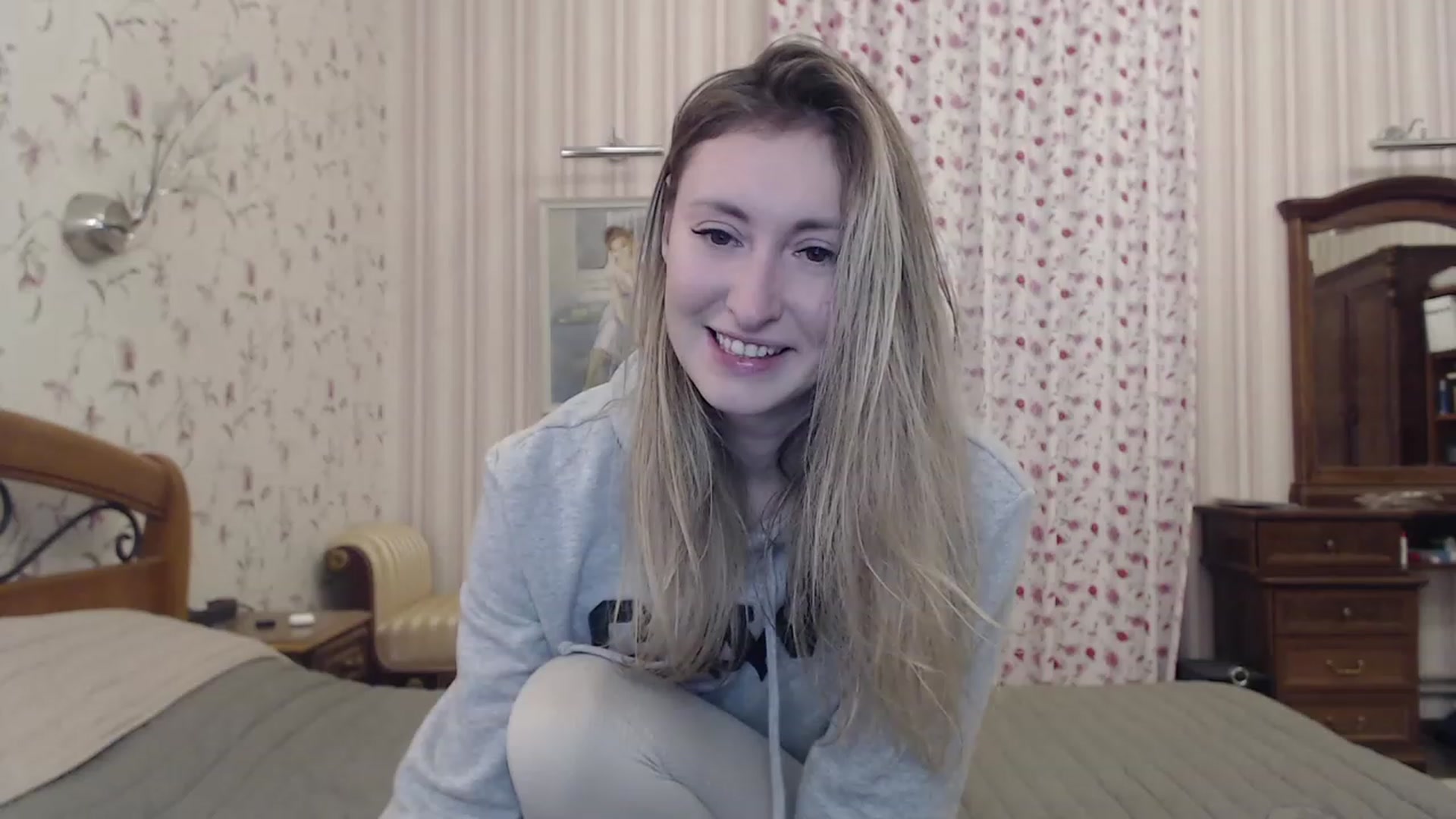 Gallery image thumbnail from Veronica_4u's myfreecams stream on, 01/09/2023, 16:44 image 8 of 20