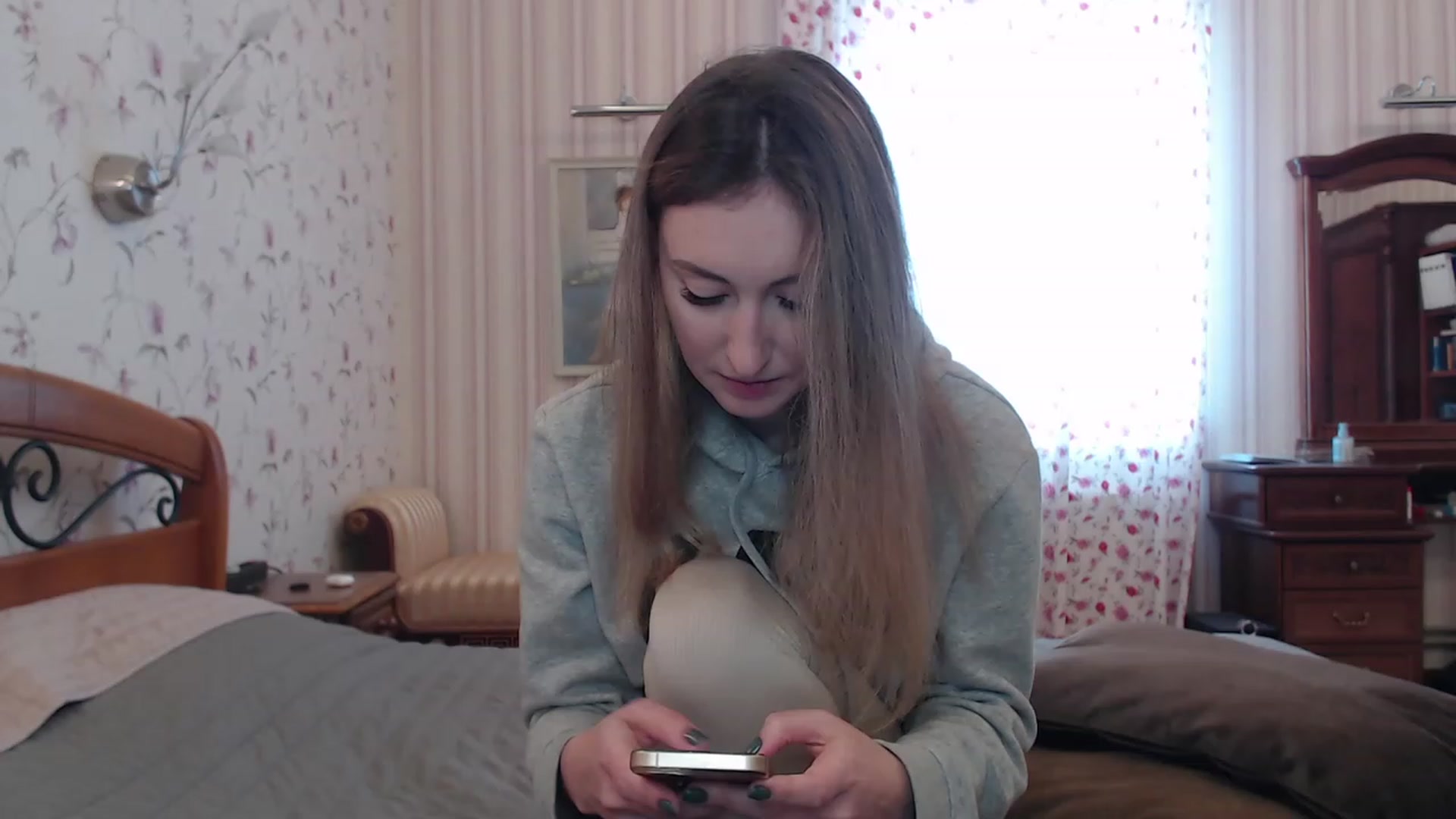 Gallery image thumbnail from Veronica_4u's myfreecams stream on, 01/10/2023, 09:48 image 3 of 20