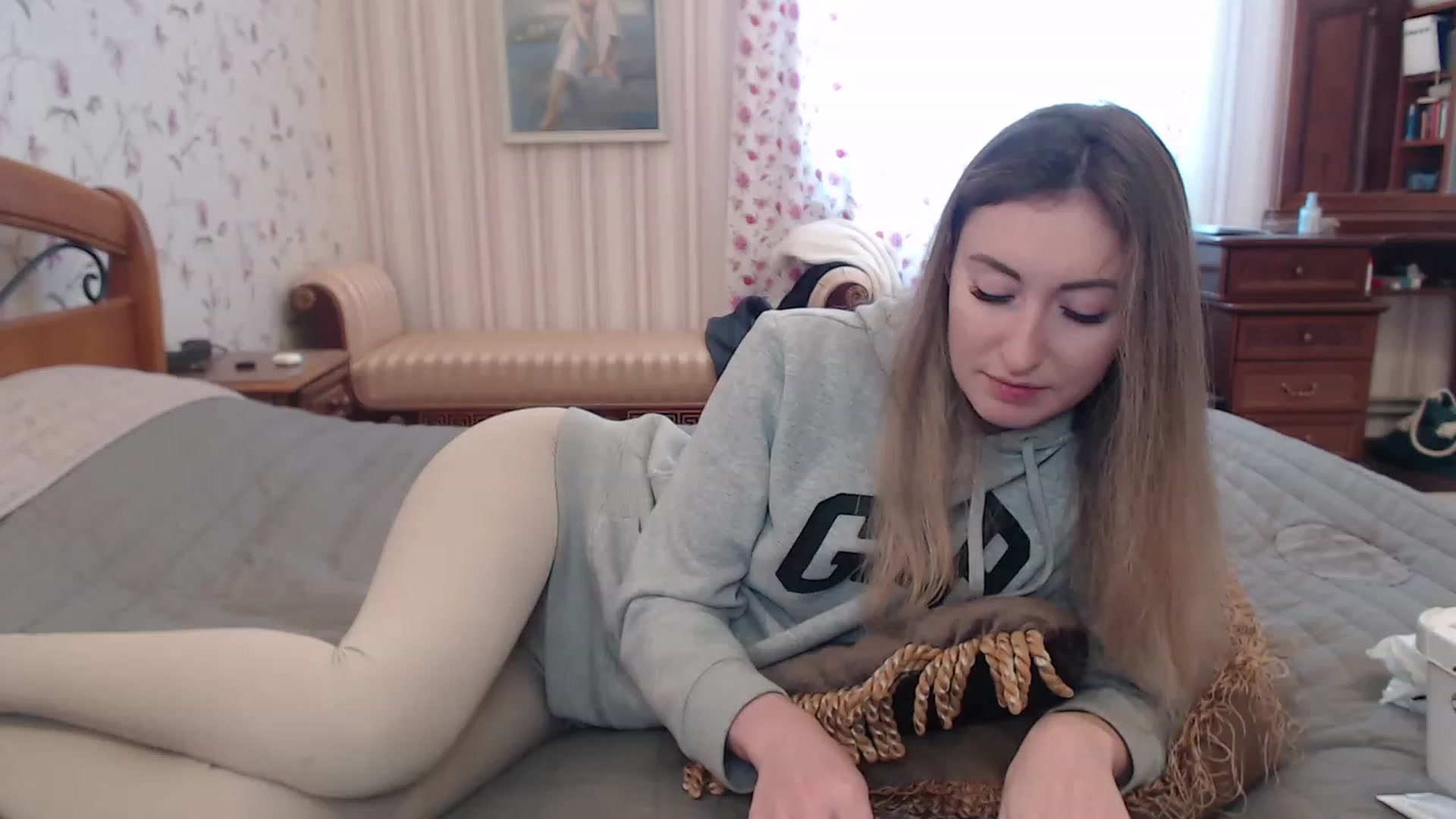 Gallery image thumbnail from Veronica_4u's myfreecams stream on, 01/10/2023, 09:48 image 11 of 20