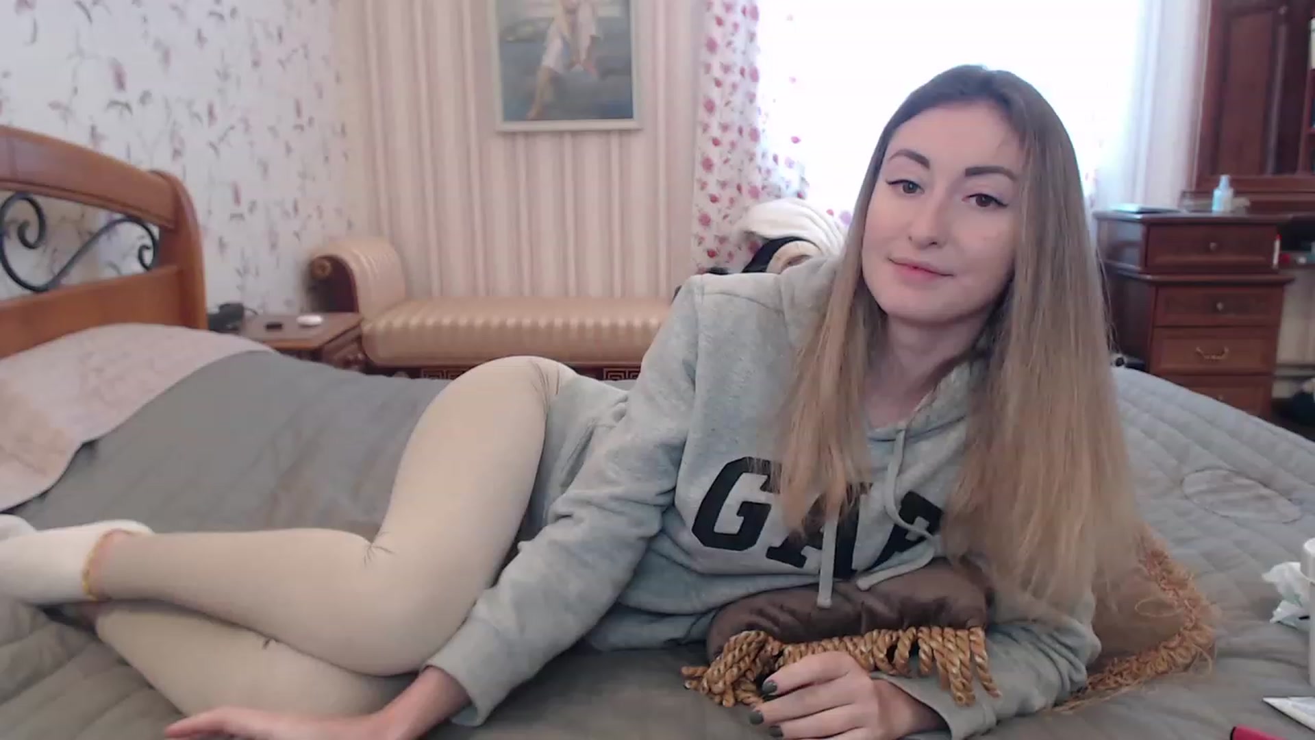 Gallery image thumbnail from Veronica_4u's myfreecams stream on, 01/10/2023, 09:48 image 7 of 20