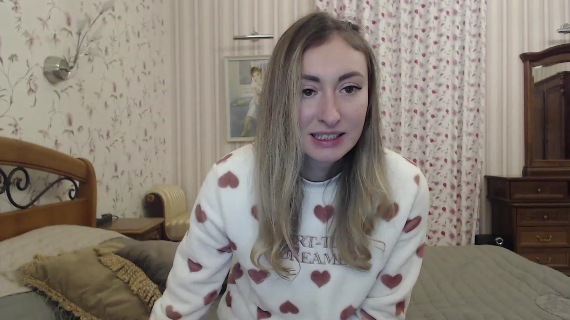 Gallery image thumbnail from Veronica_4u's myfreecams stream on, 01/12/2023, 16:45 image 1 of 20