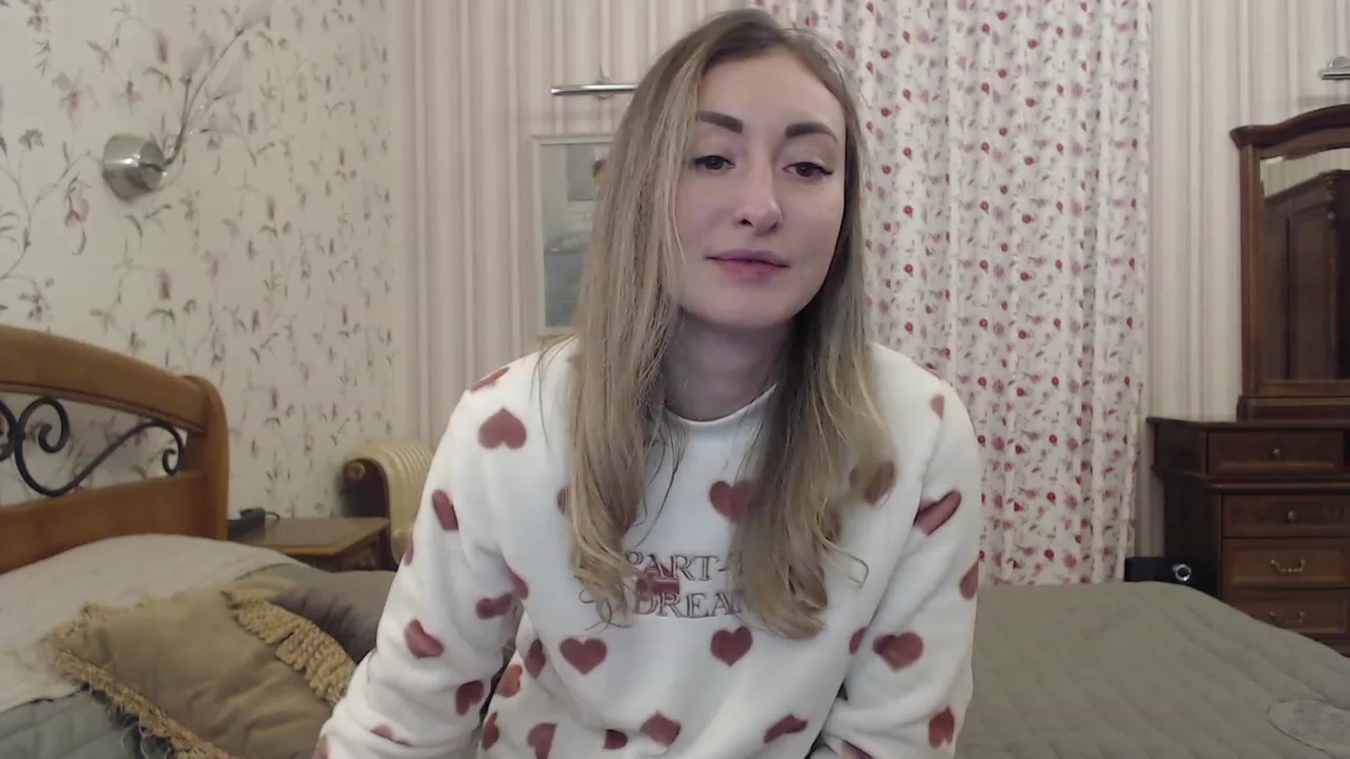 Gallery image thumbnail from Veronica_4u's myfreecams stream on, 01/12/2023, 16:45 image 2 of 20