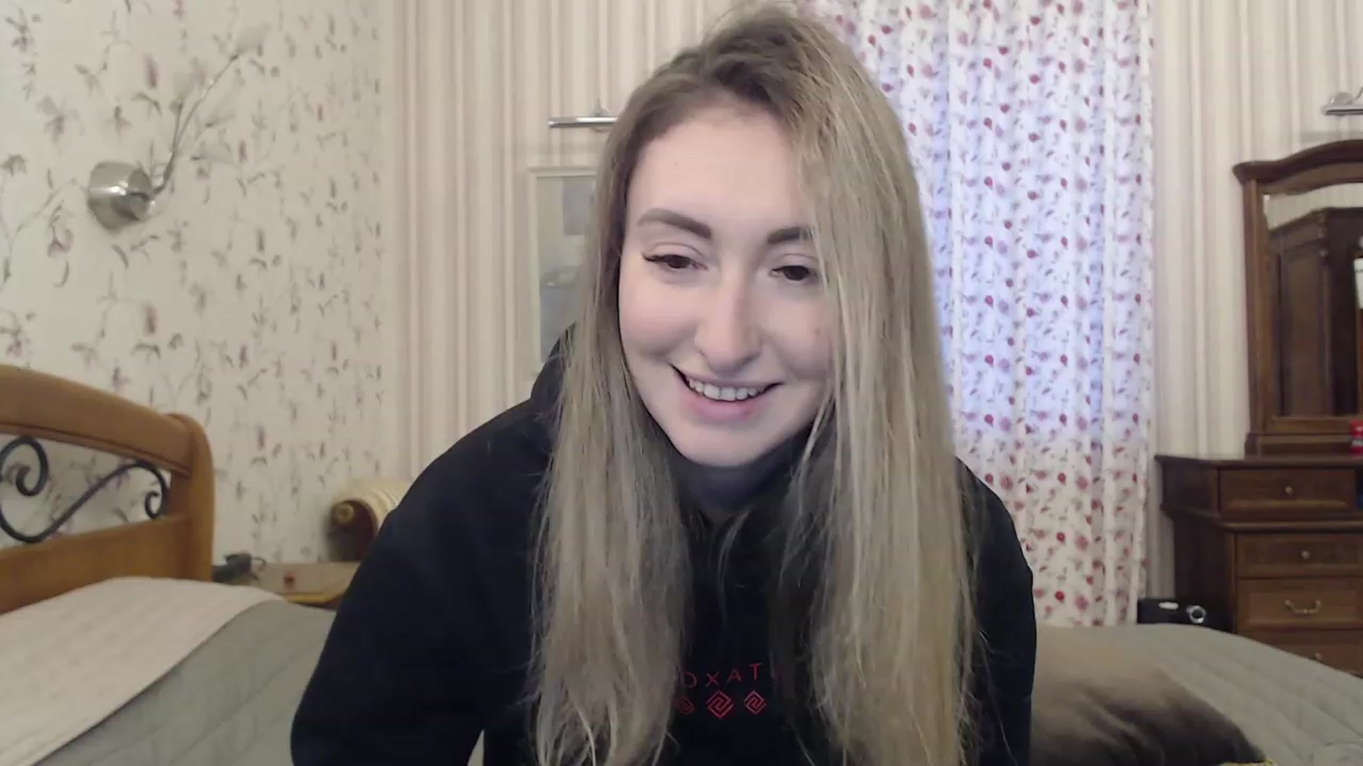 Gallery image thumbnail from Veronica_4u's myfreecams stream on, 01/18/2023, 14:38 image 3 of 20